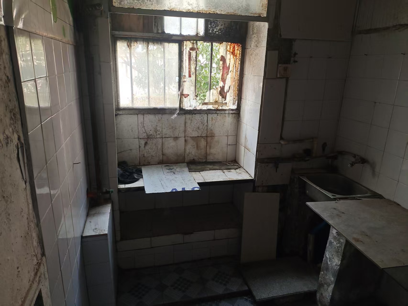 青年路新村 1室1厅1卫 40m&sup2;