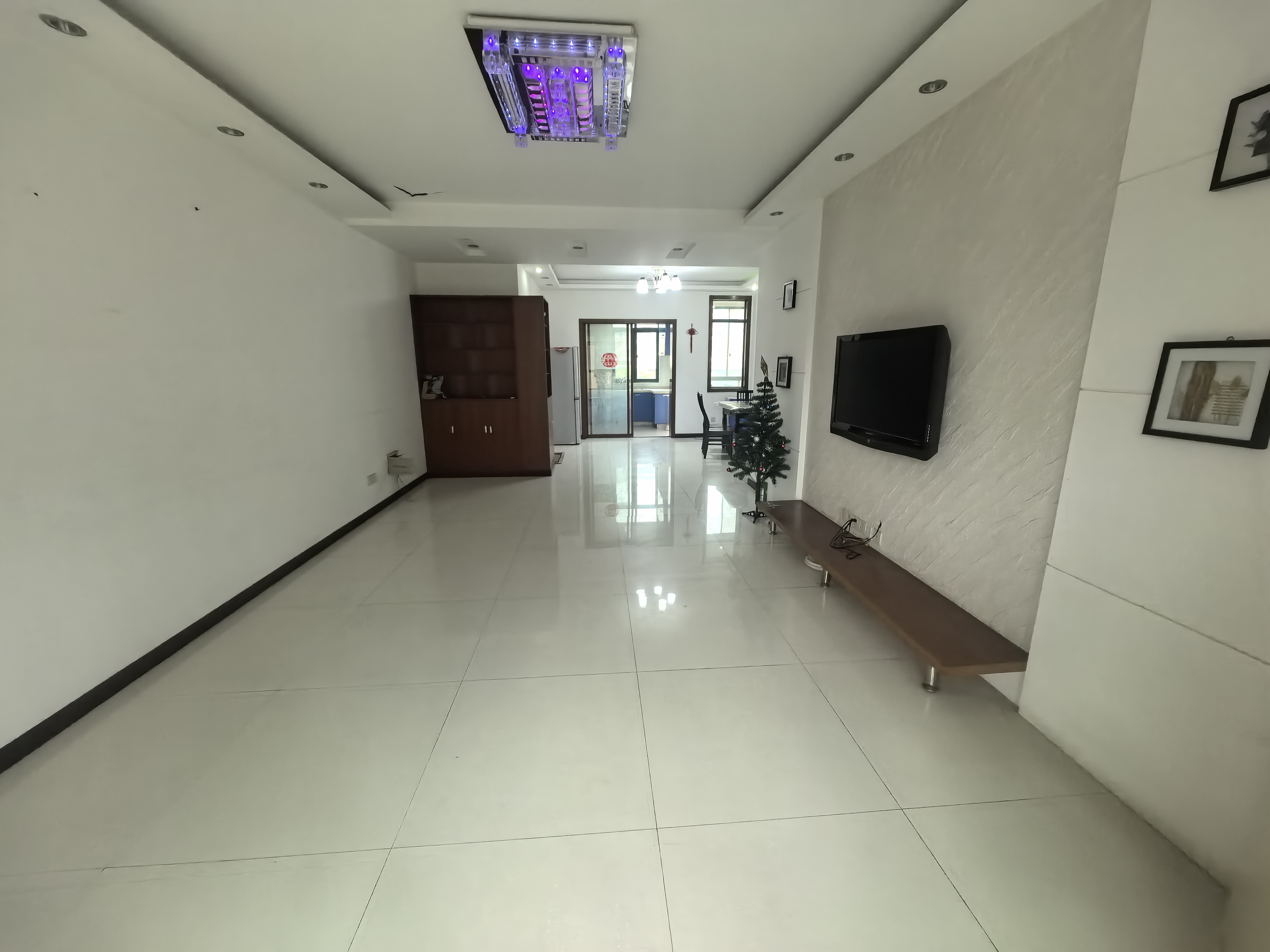 江海皇都私家花园 4室2厅1卫 131.60m²