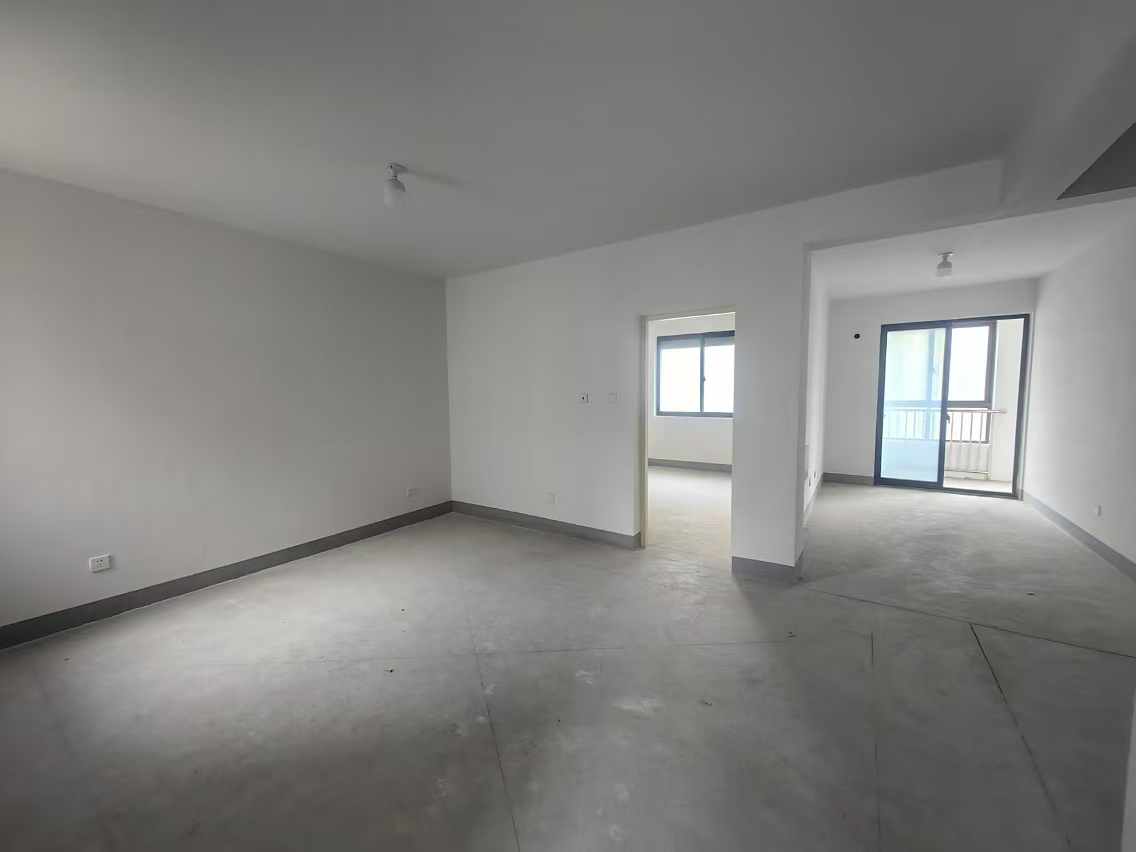 兴石花园 3室1厅1卫 114m²