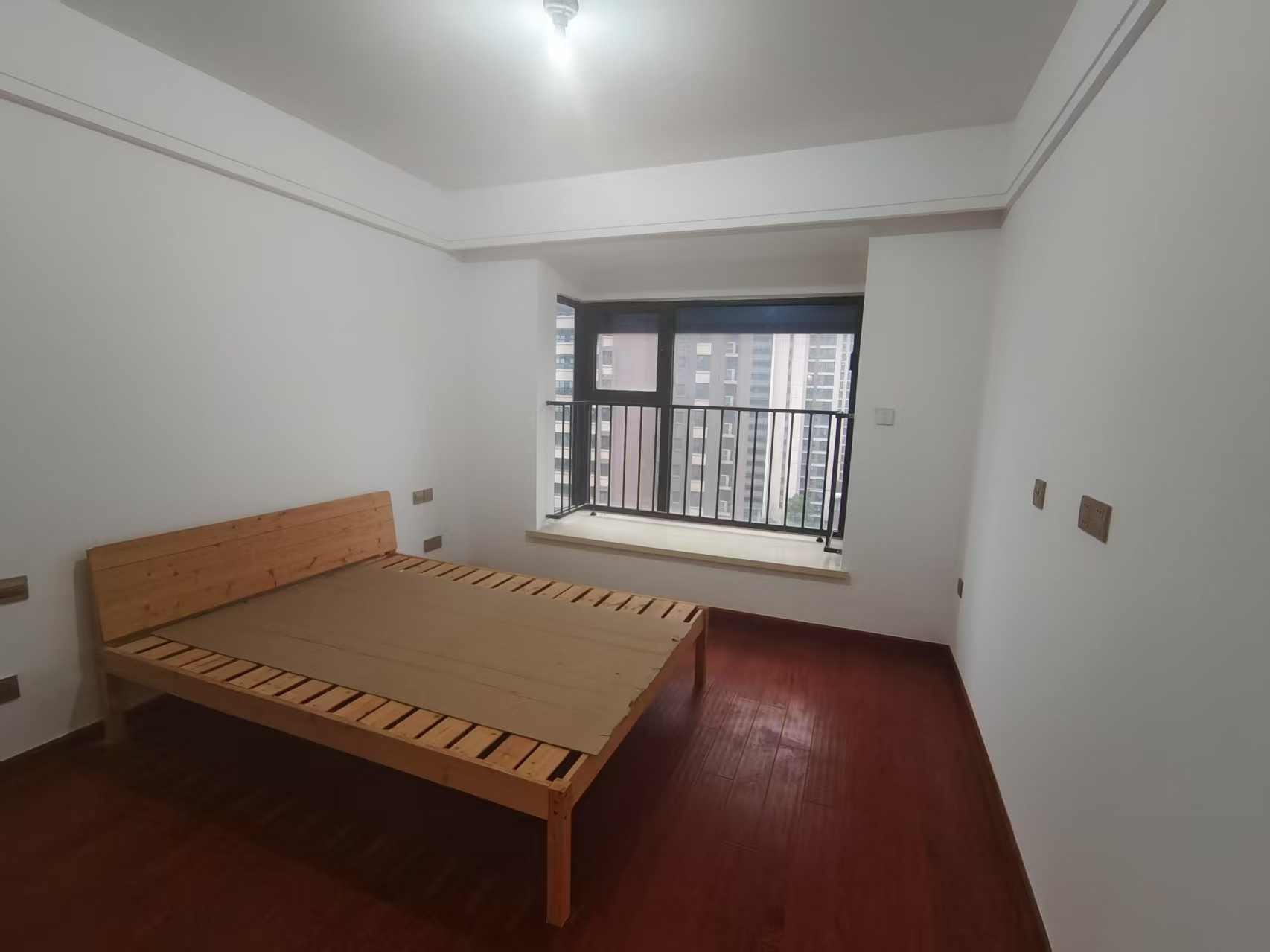 林肯公园 3室2厅2卫 113m&sup2;