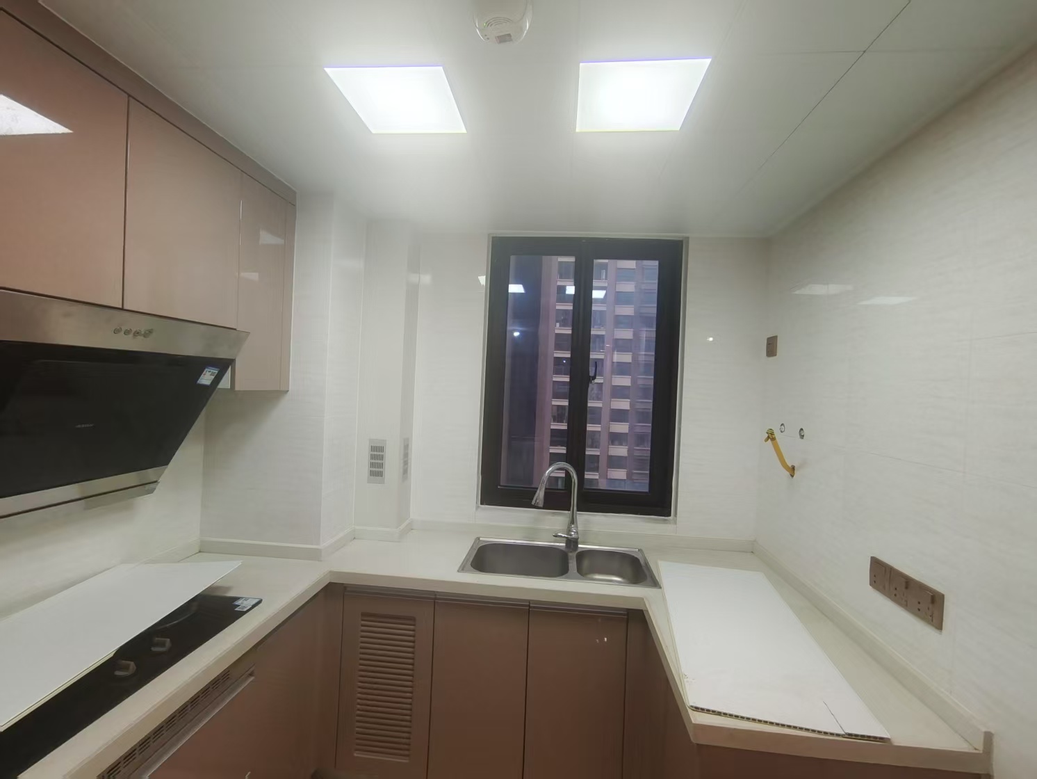 林肯公园 3室2厅2卫 113m&sup2;
