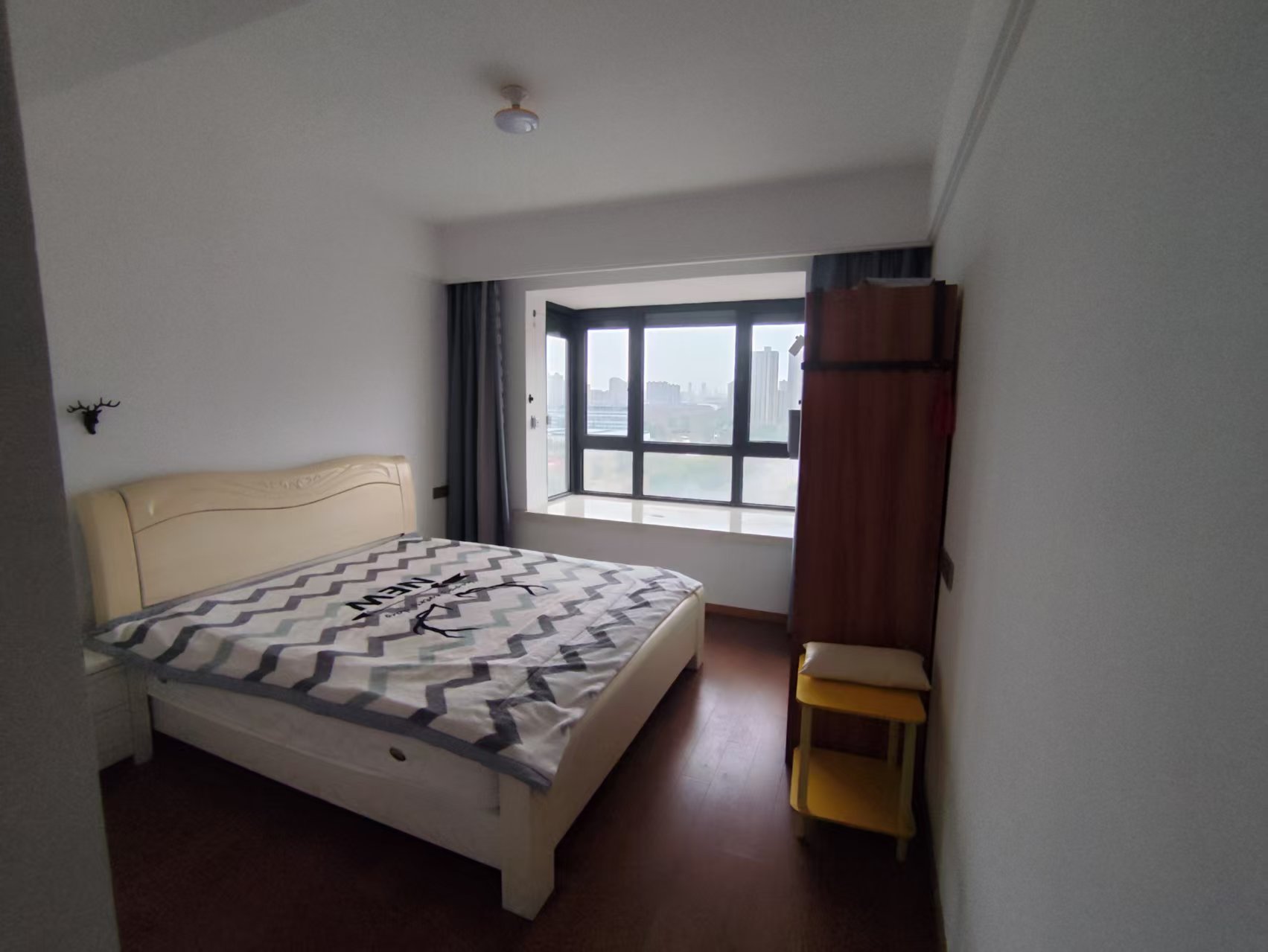 中南漫悦湾 4室2厅2卫 122.00m²