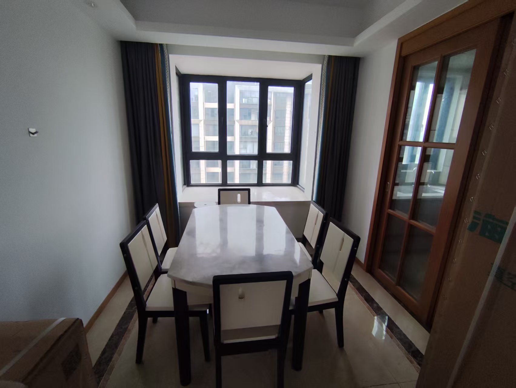 中南漫悦湾 4室2厅2卫 122.00m²