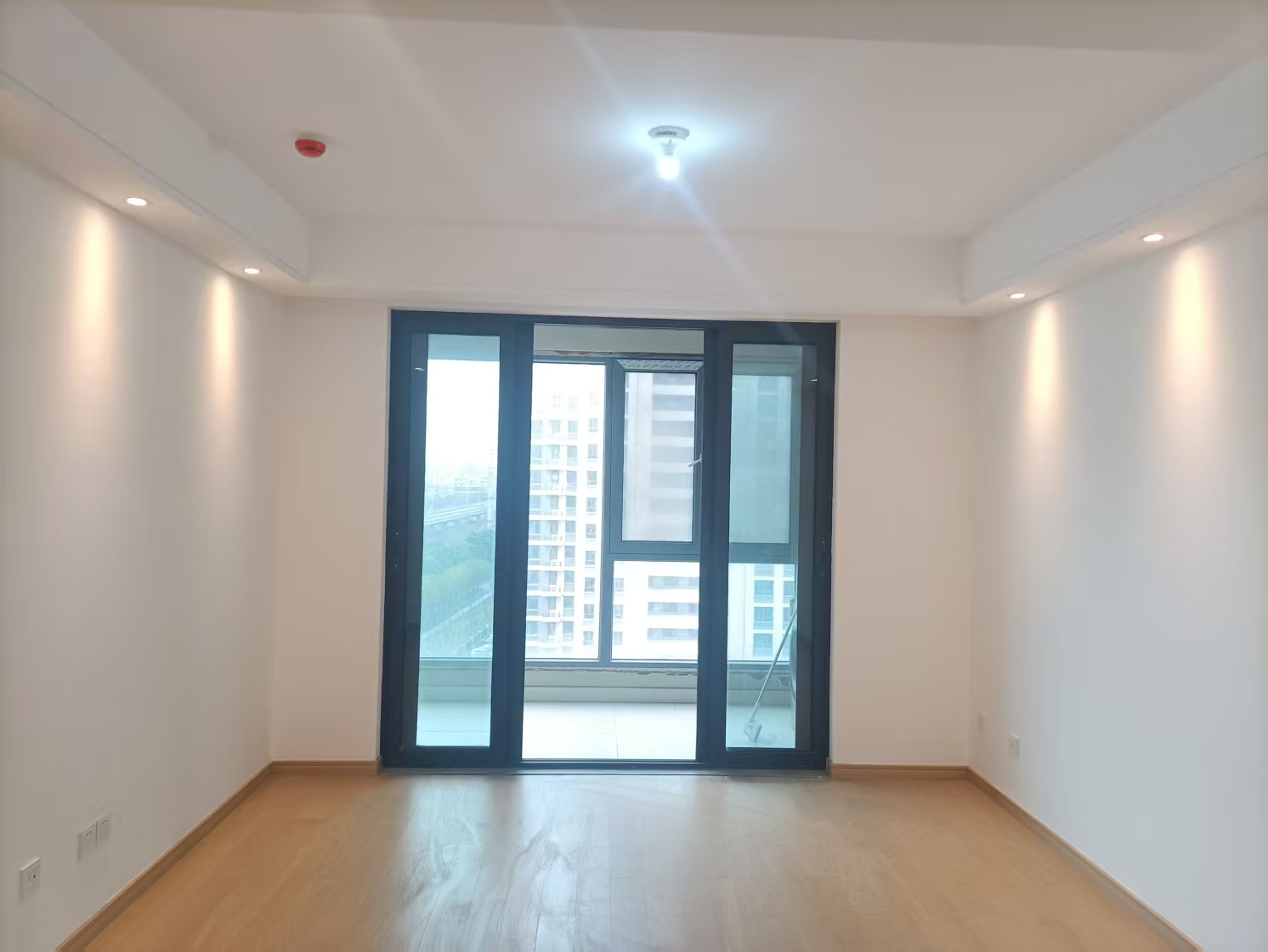 时光漫城 3室2厅1卫 92.83m²
