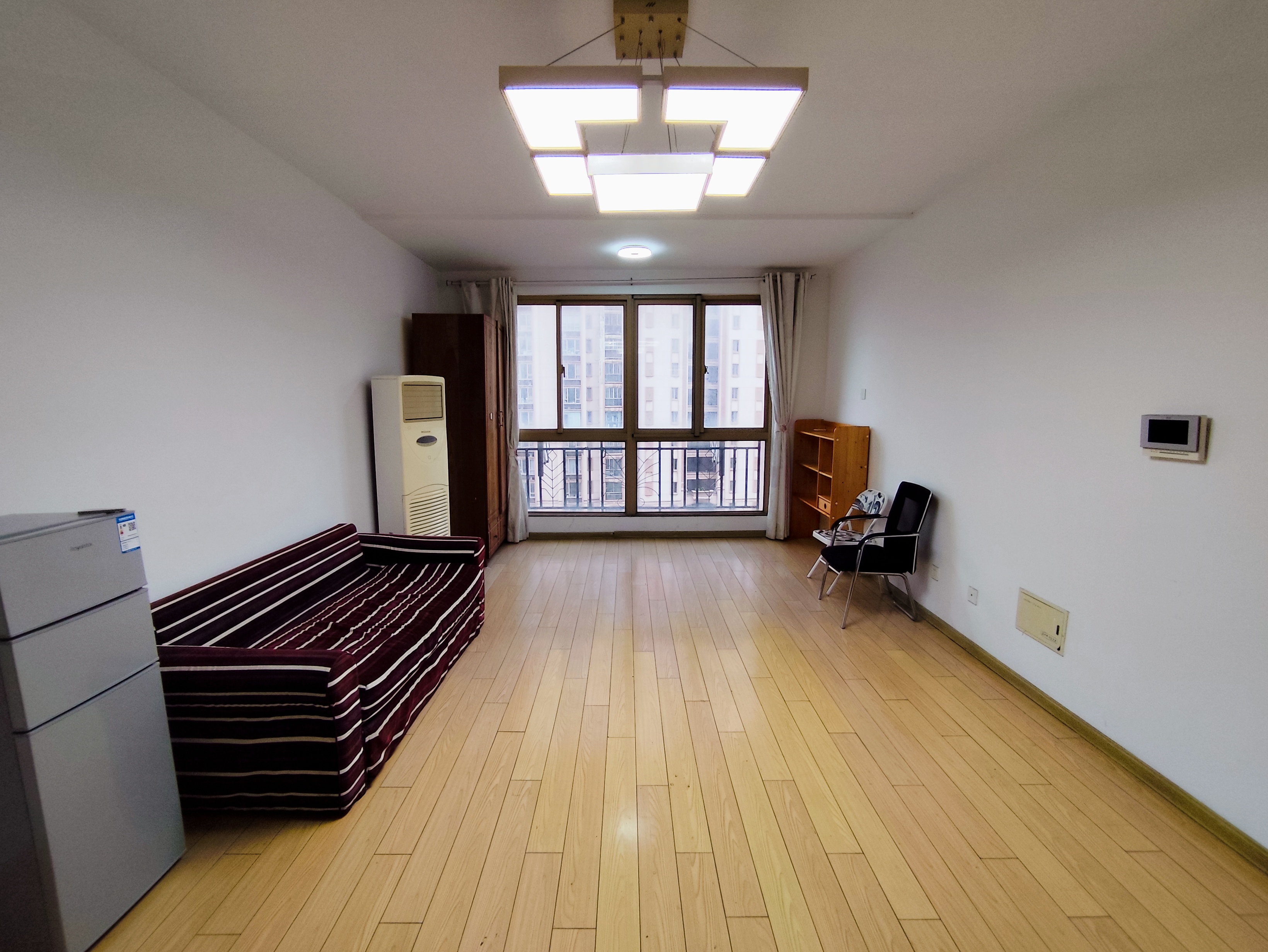 中南世纪花城 2室2厅1卫 115m²