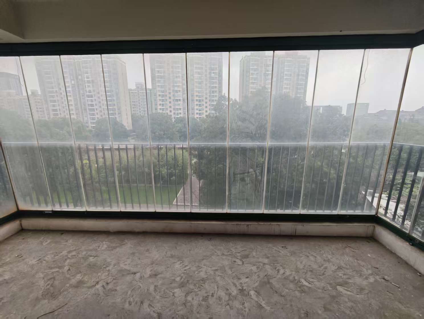 新城小区 3室2厅2卫 150m&sup2;