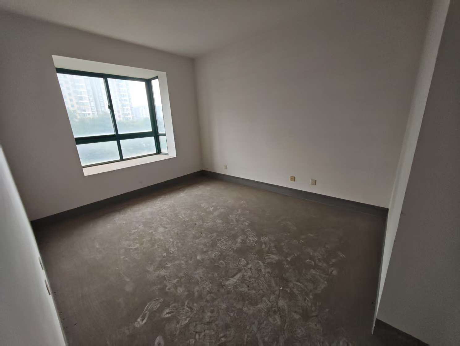 新城小区 3室2厅2卫 150m&sup2;