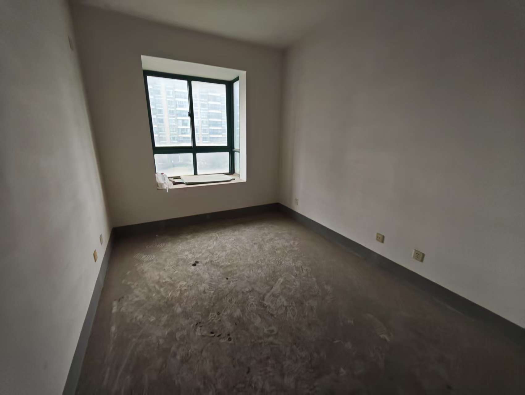 新城小区 3室2厅2卫 150m&sup2;