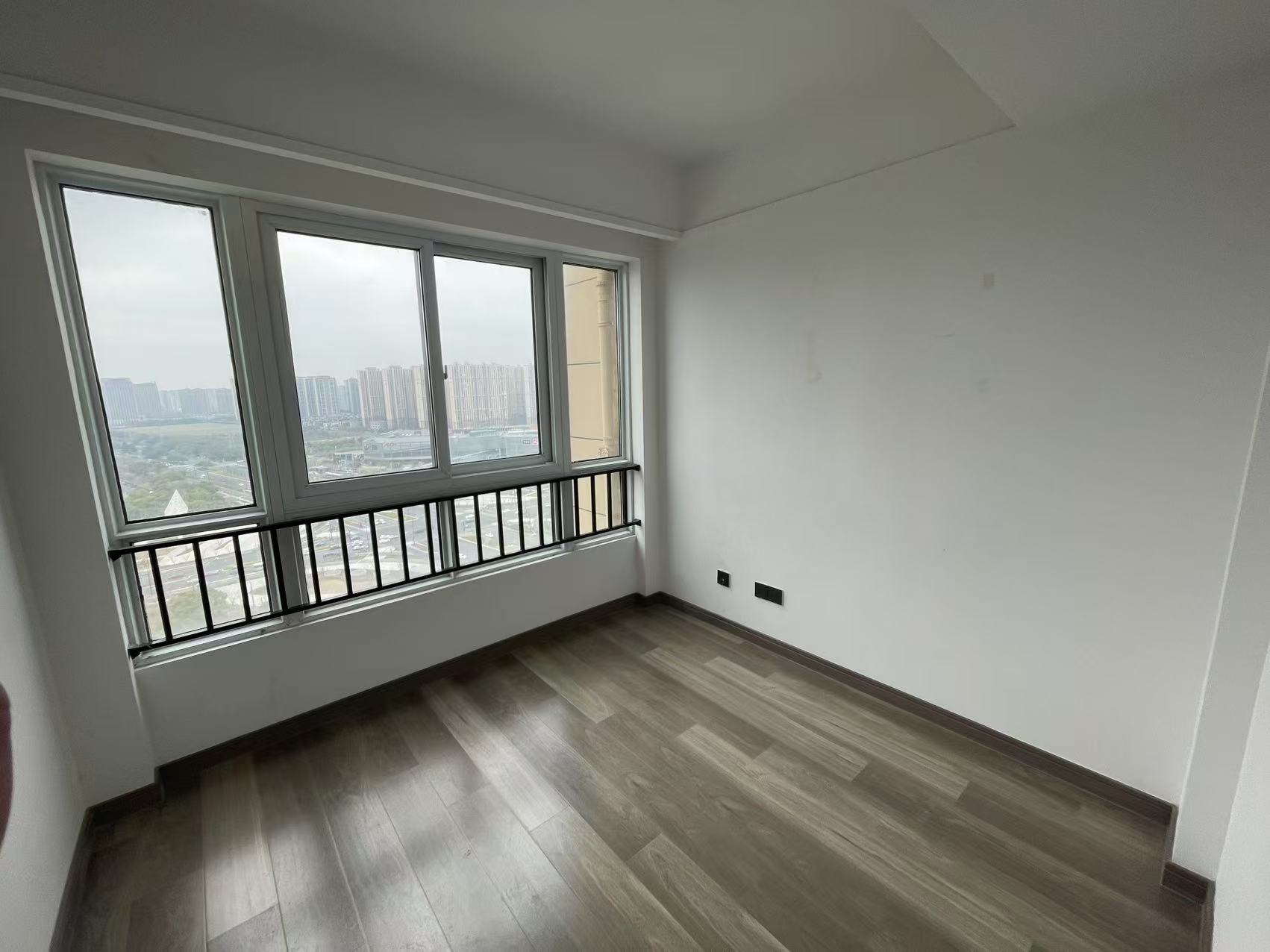 世茂云锦(九龙庭广场) 4室2厅2卫 148.00m²