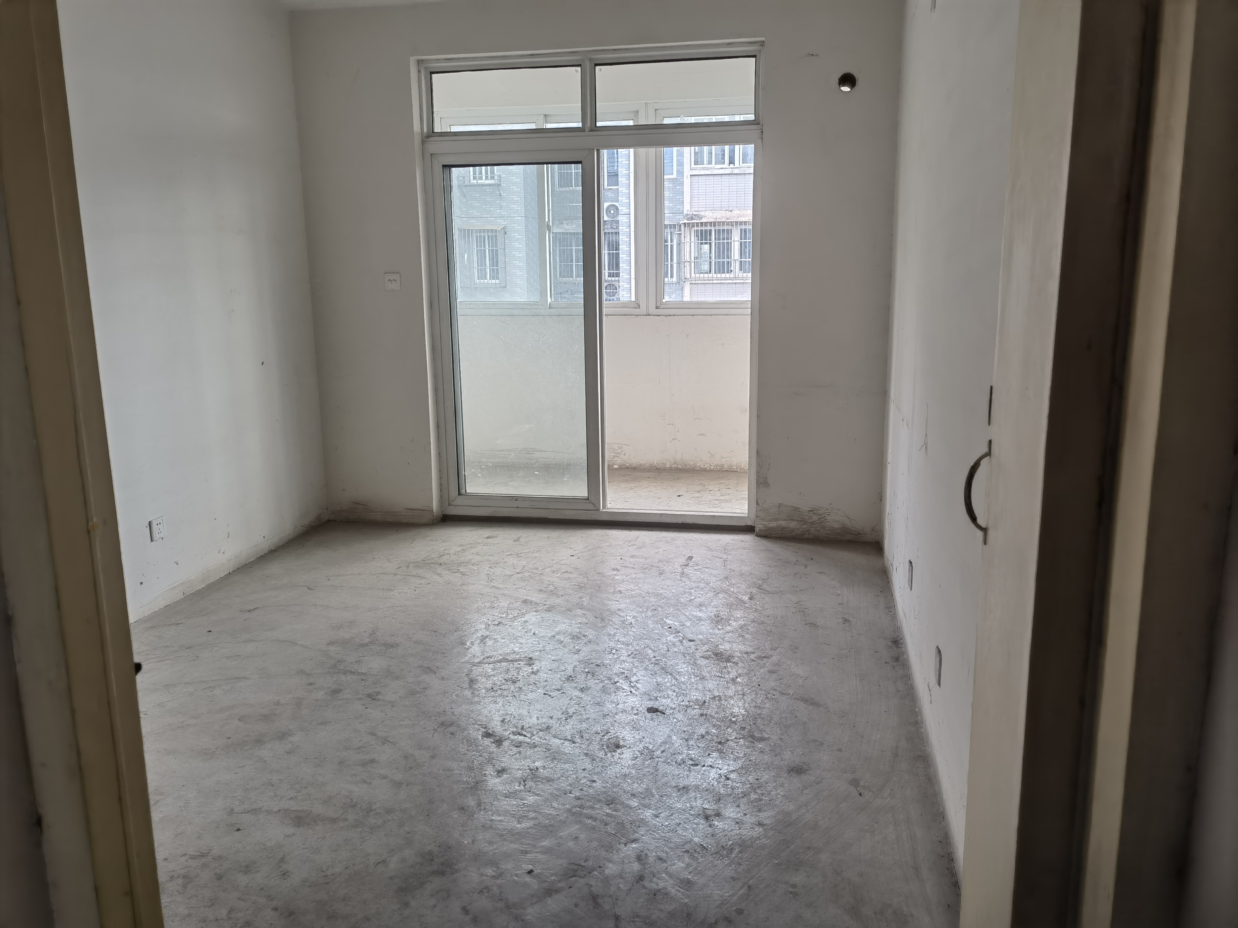 城山花园 3室2厅1卫 122m&sup2;