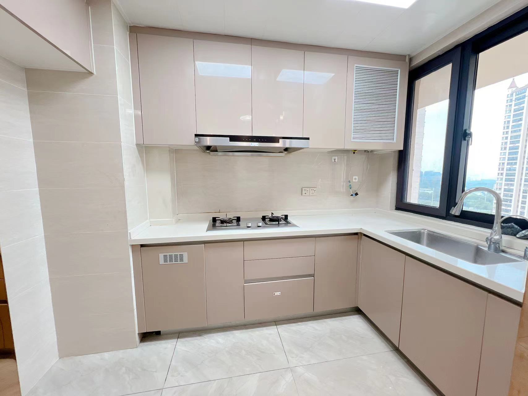 中南世纪花城三期 3室2厅2卫 129.84m&sup2;