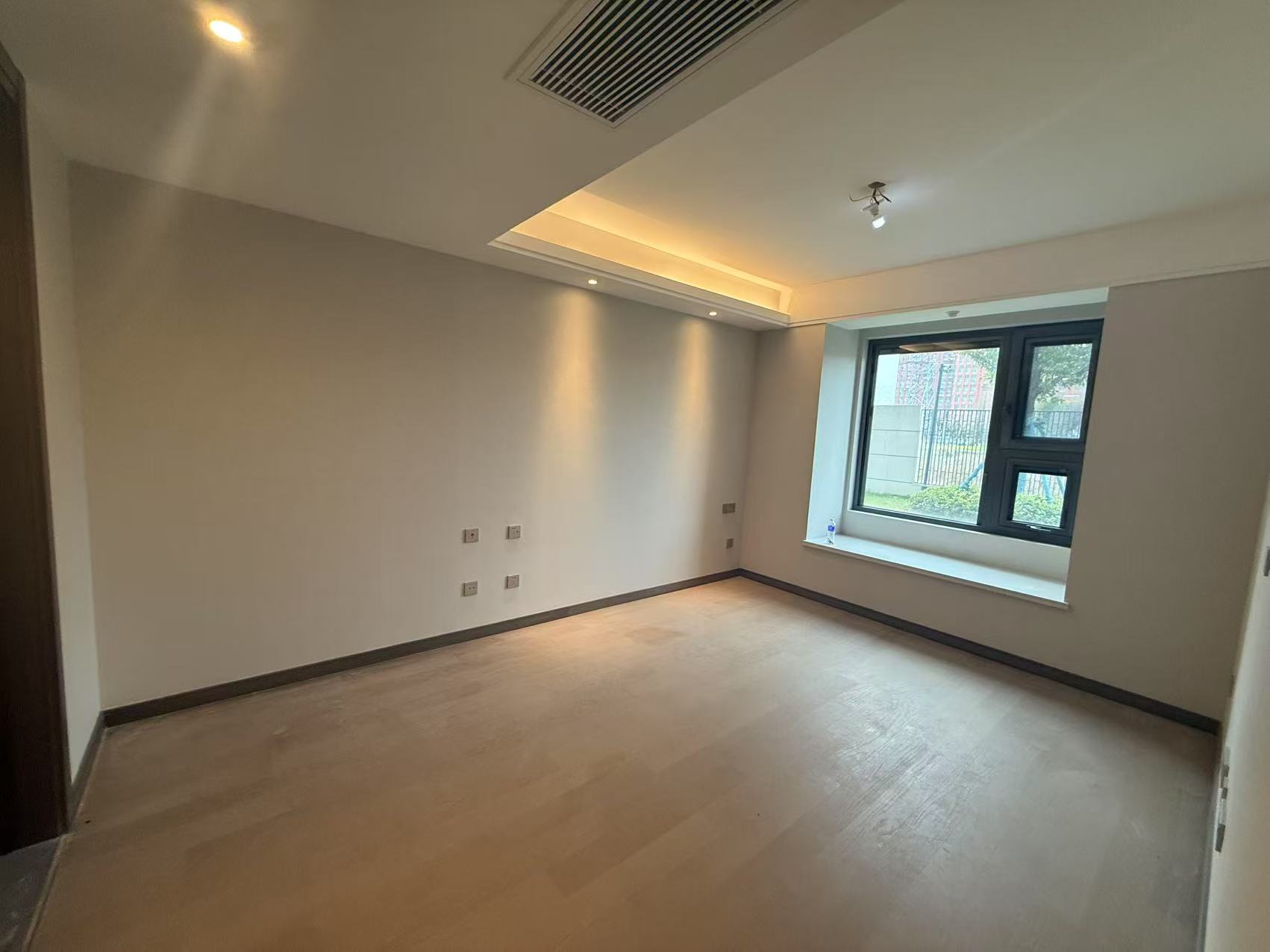 北纬31度 3室2厅2卫 110.49m&sup2;