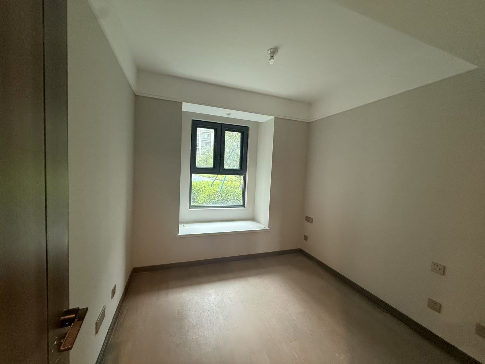 北纬31度 3室2厅2卫 110.49m&sup2;