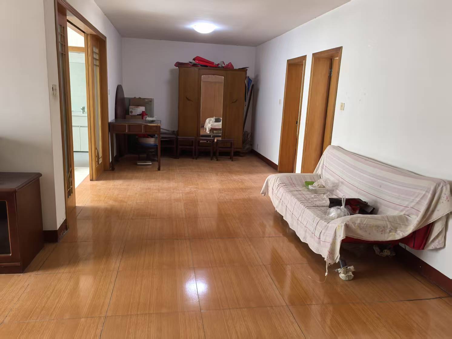 天都花苑 3室2厅1卫 138.42m&sup2;