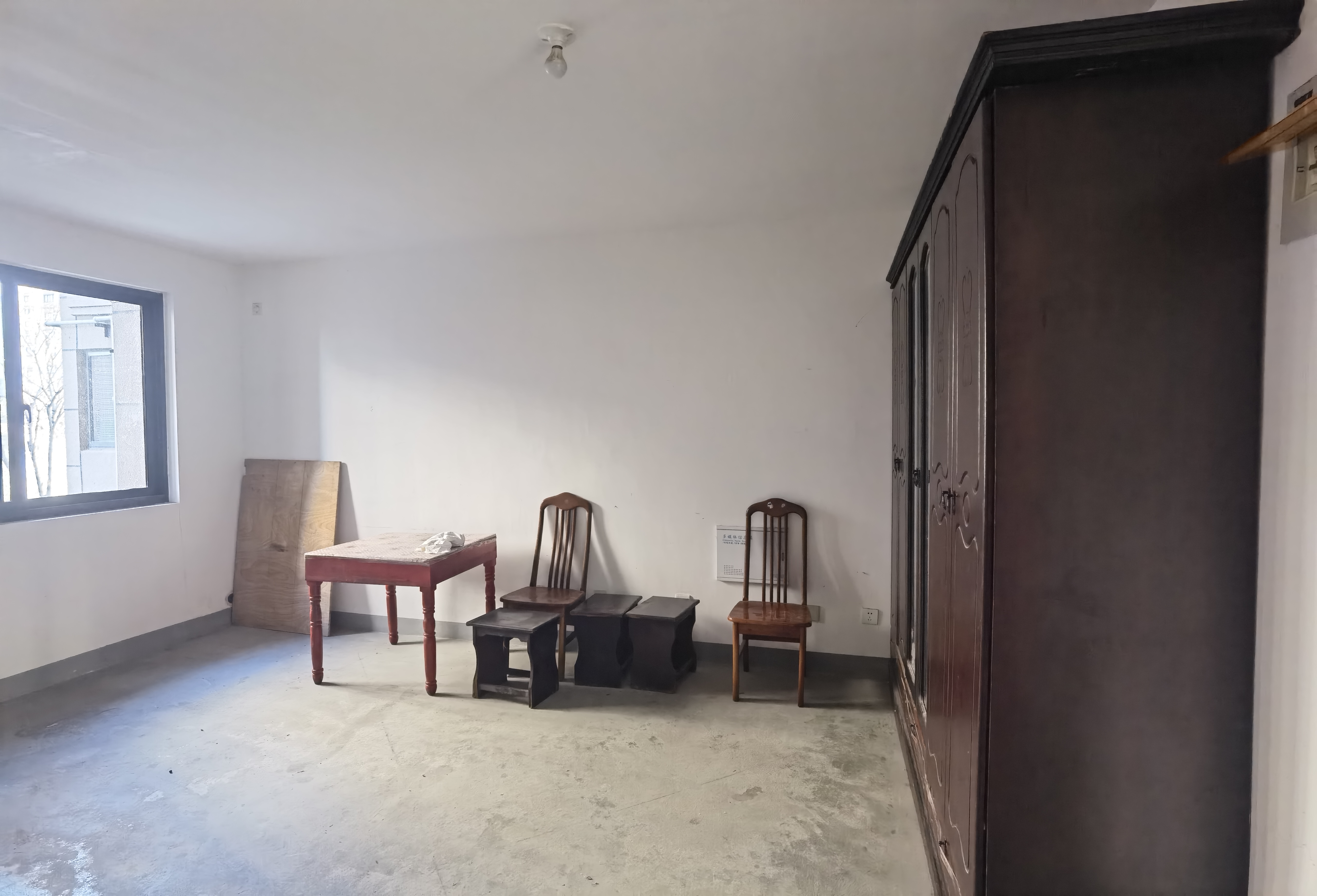 临江家园 2室1厅1卫 98m&sup2;