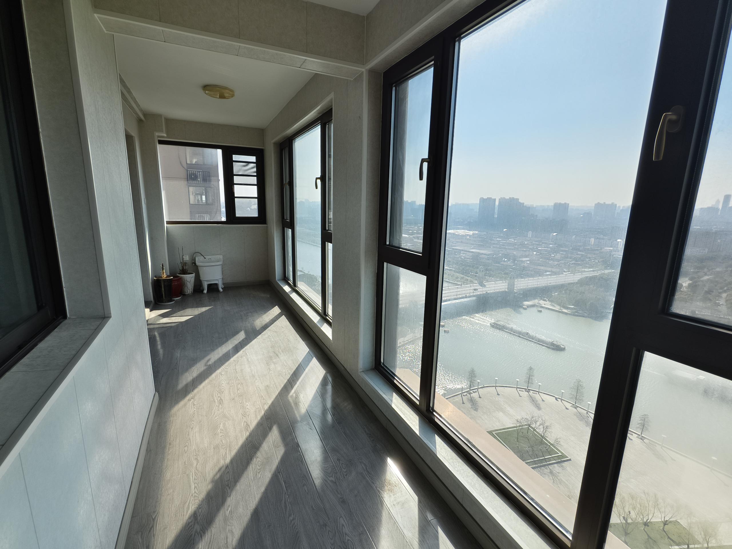 华强城 1室厅卫 123m&sup2;
