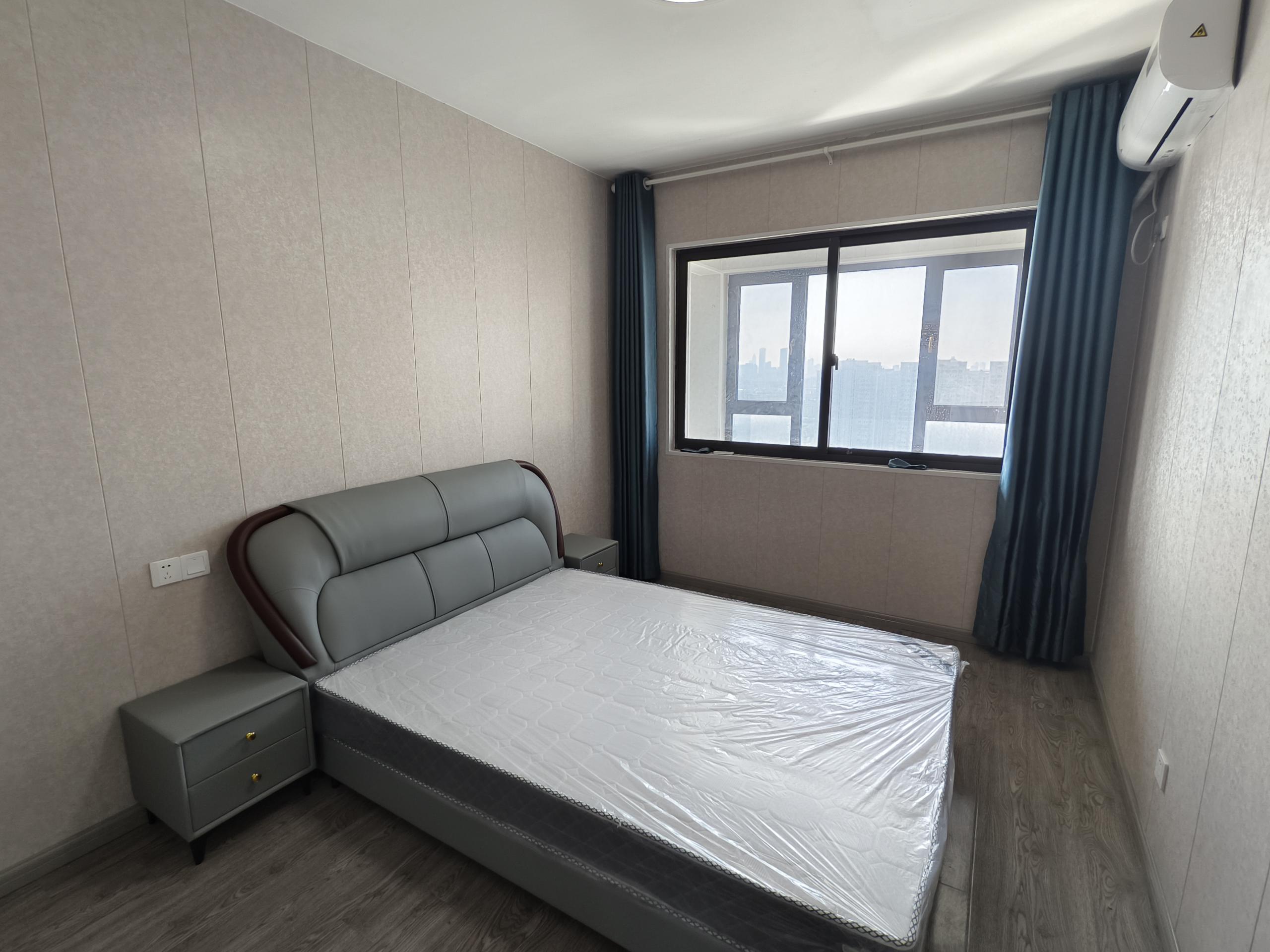 华强城 1室厅卫 123m&sup2;