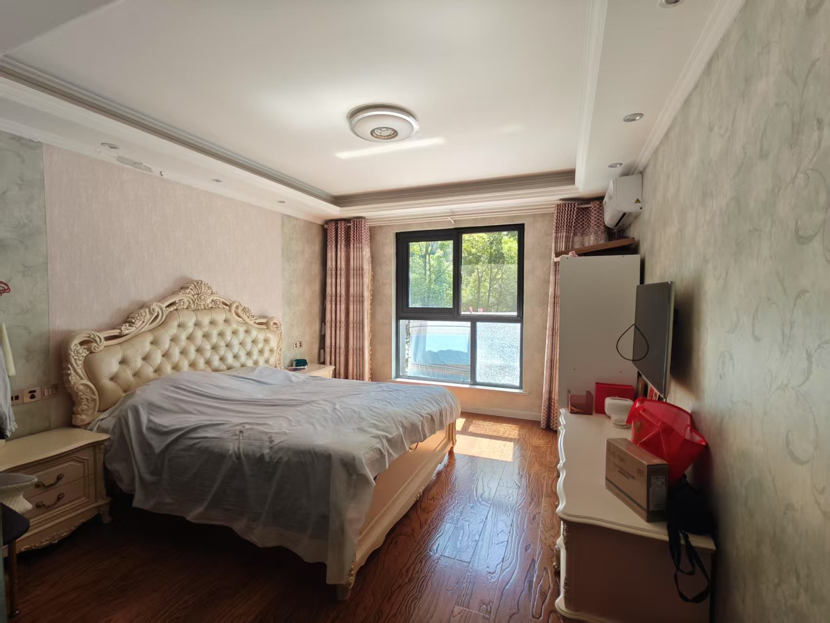 中港城世家 4室2厅2卫 175.58m&sup2;