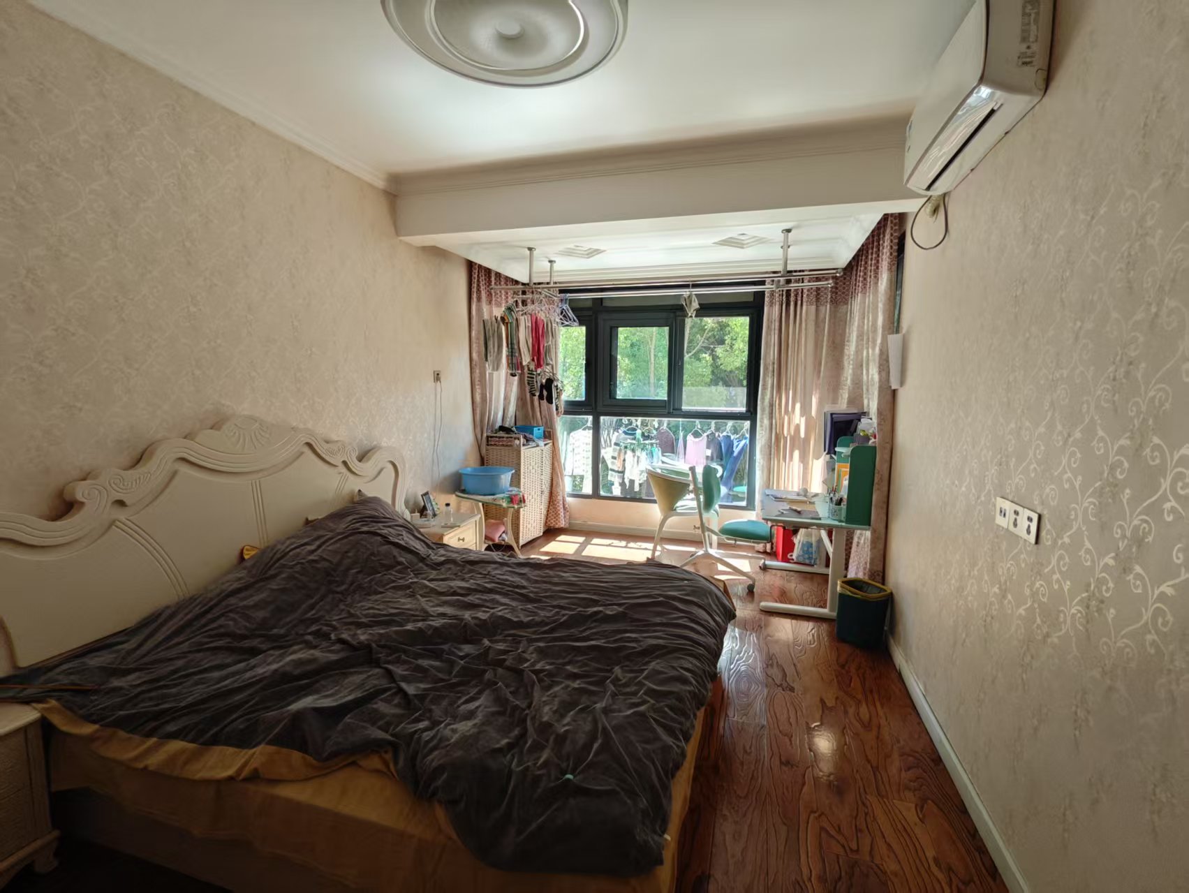 中港城世家 4室2厅2卫 175.58m&sup2;