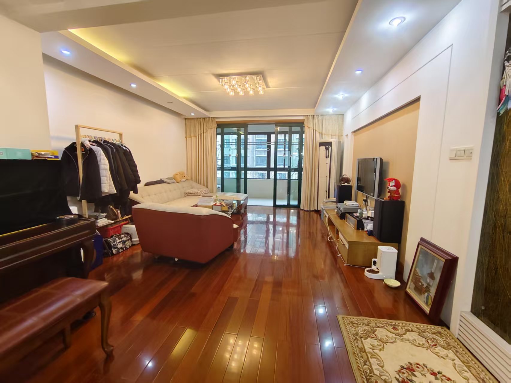 都市华城 3室2厅2卫 144.96m²