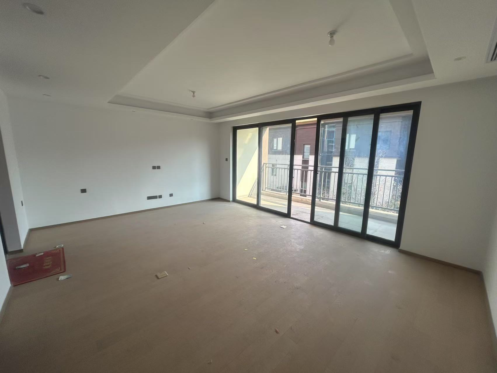 春风南岸东园 4室2厅3卫 167m²
