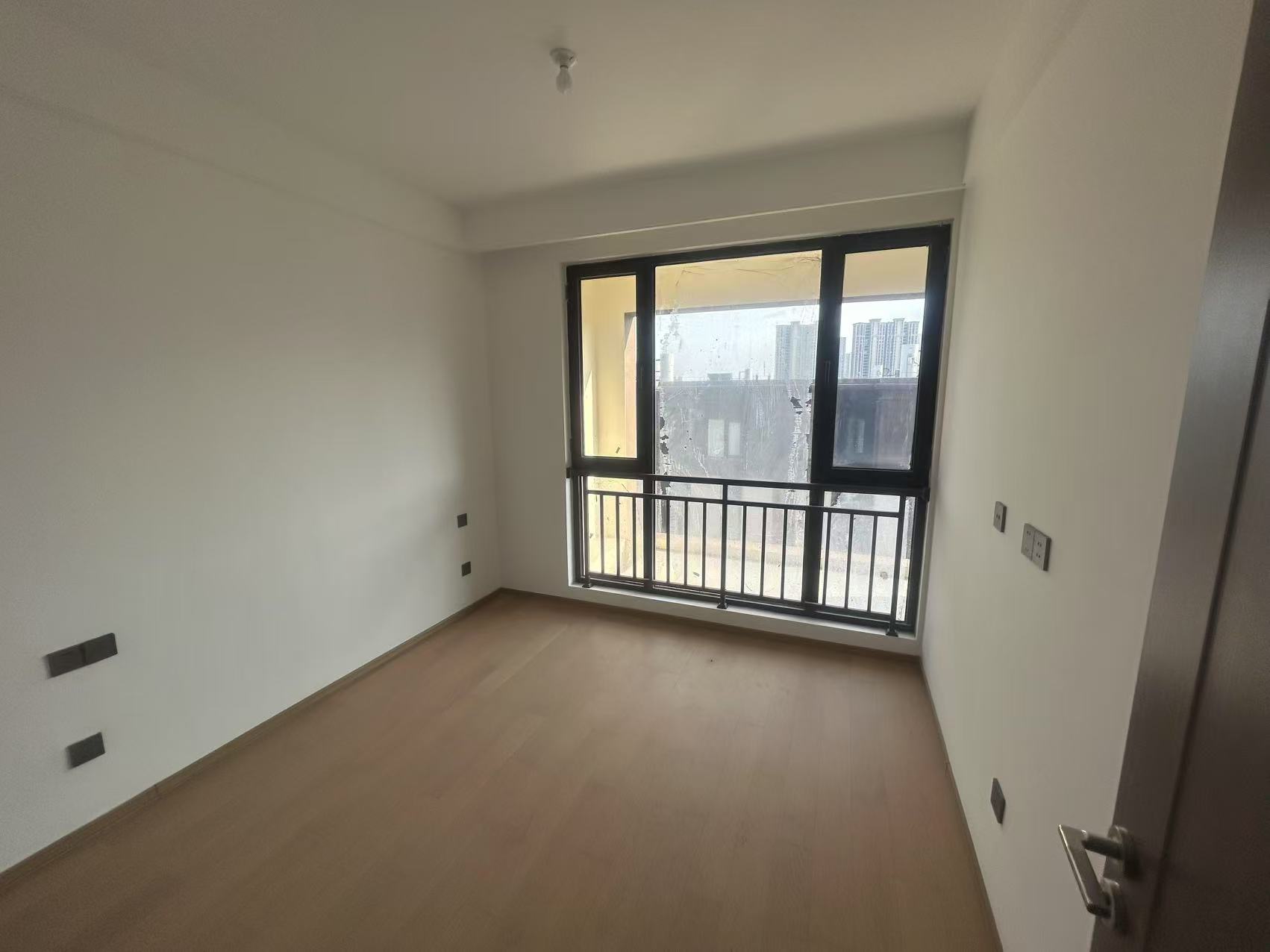 春风南岸东园 4室2厅3卫 167m&sup2;