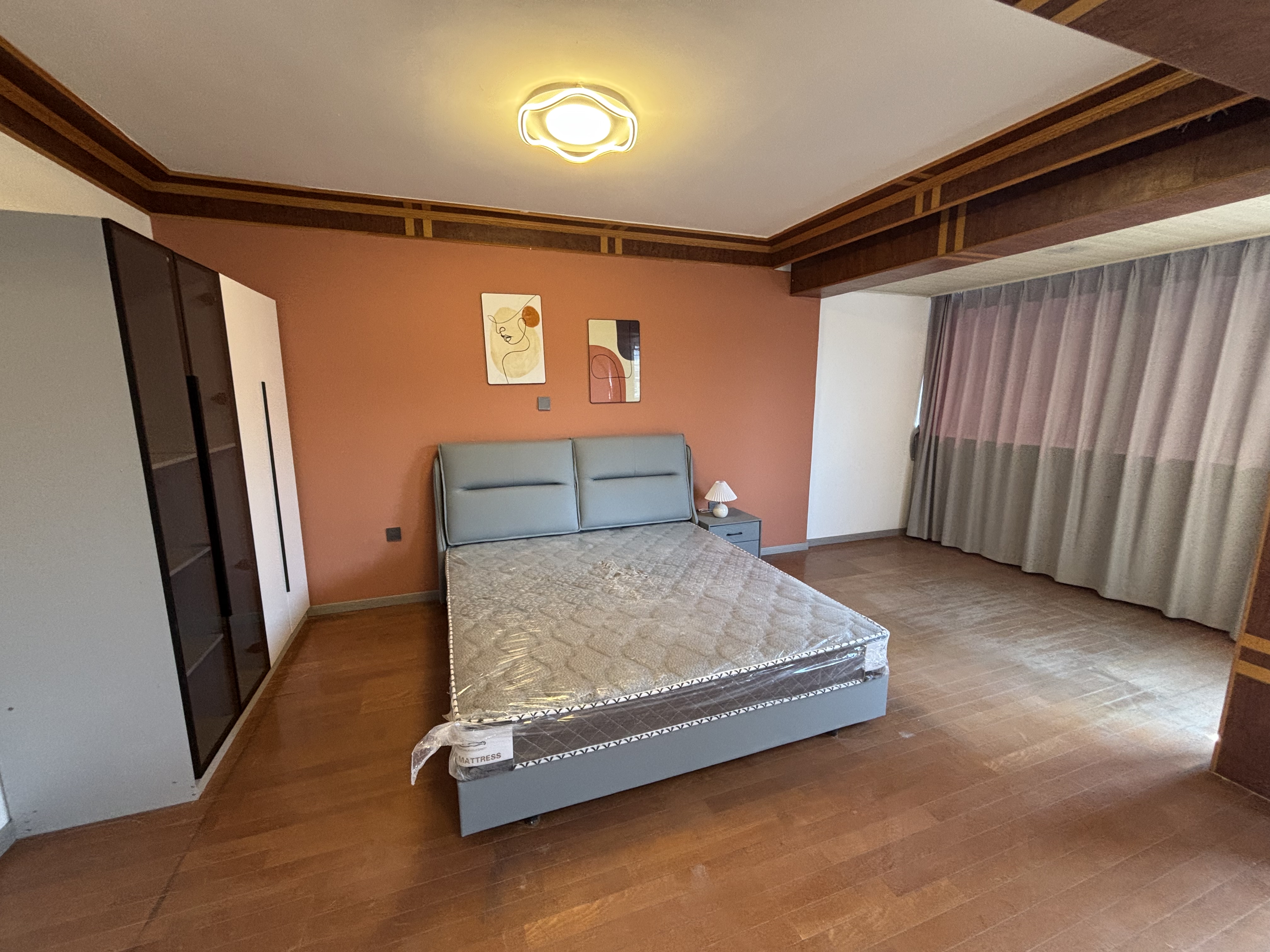 百花军宅苑 4室2厅3卫 121.00m&sup2;