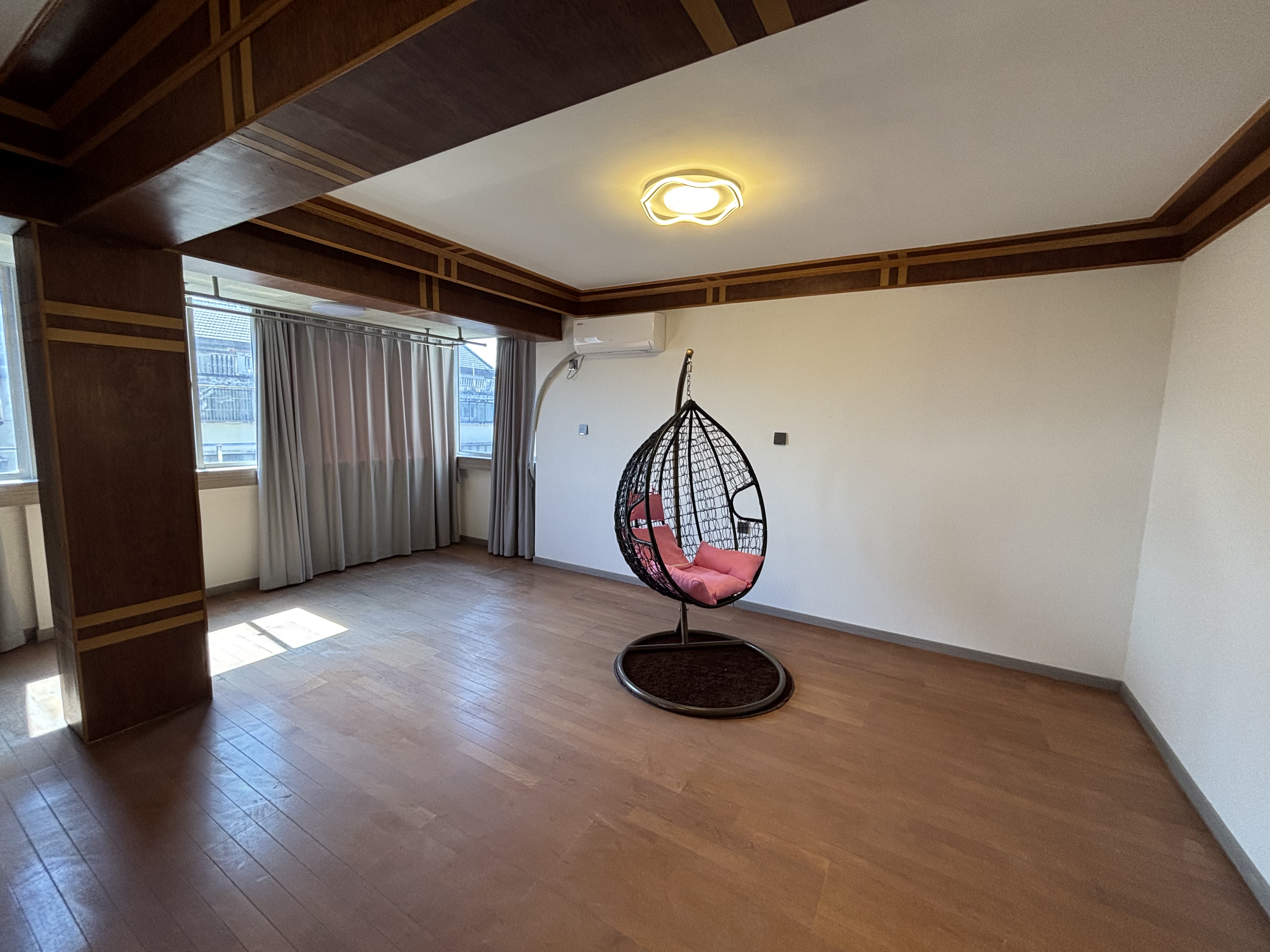 百花军宅苑 4室2厅3卫 121.00m&sup2;