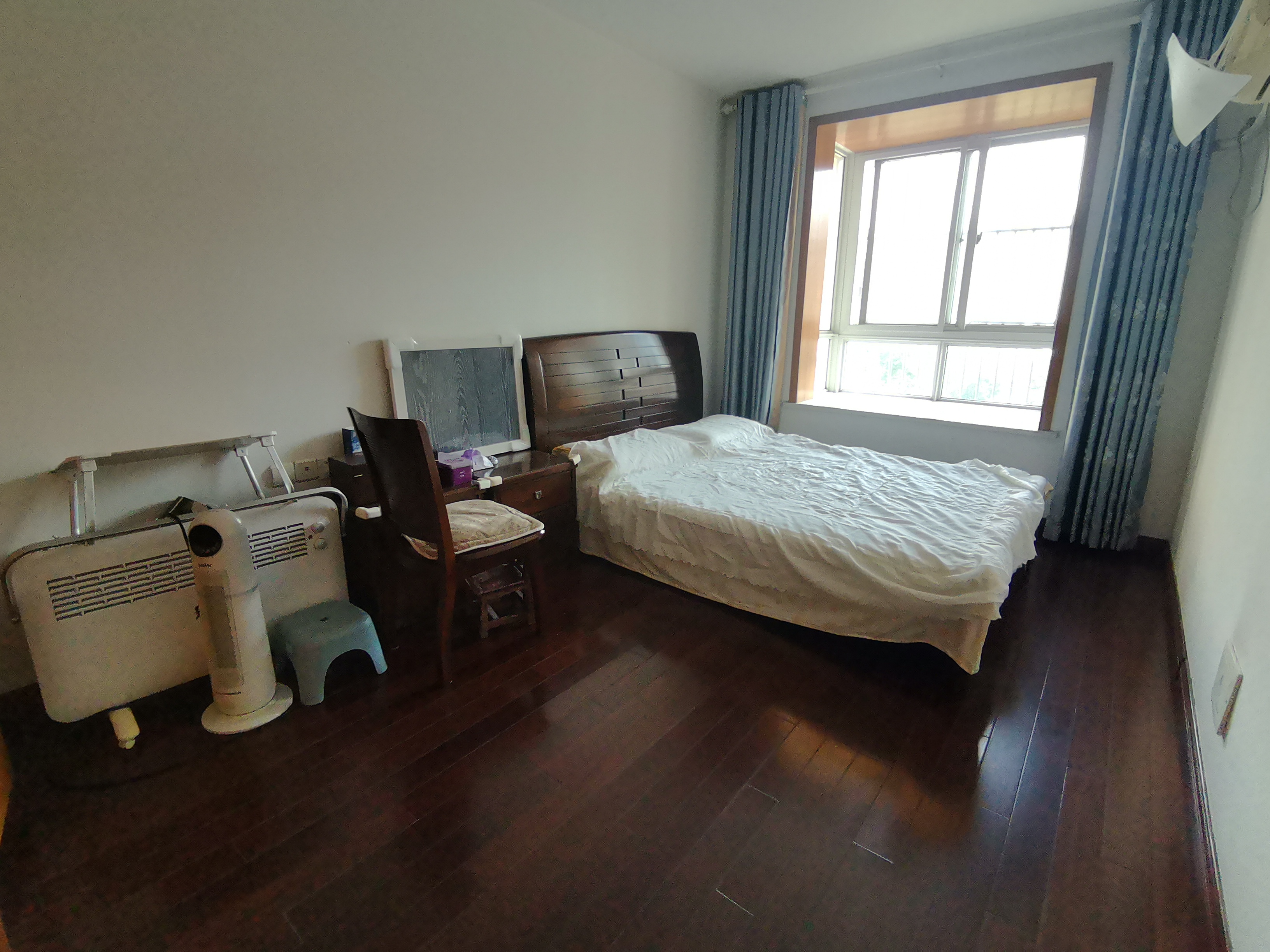 盛和永兴花苑 4室2厅2卫 163.01m&sup2;