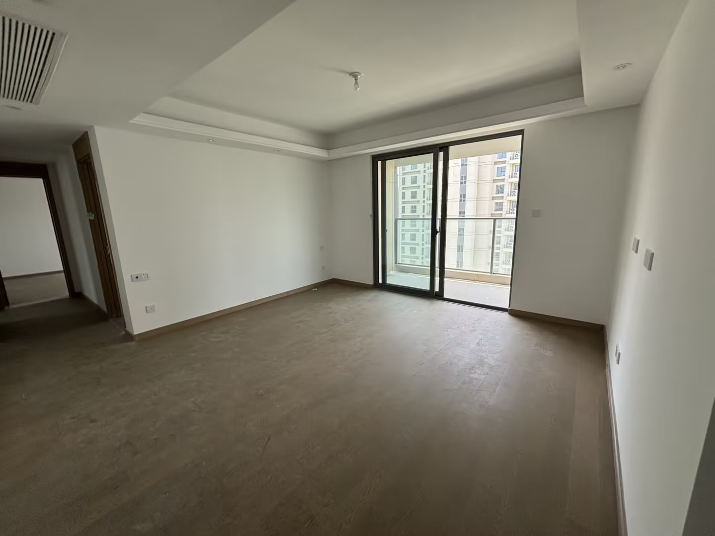 海纳春江 4室2厅2卫 142.13m²