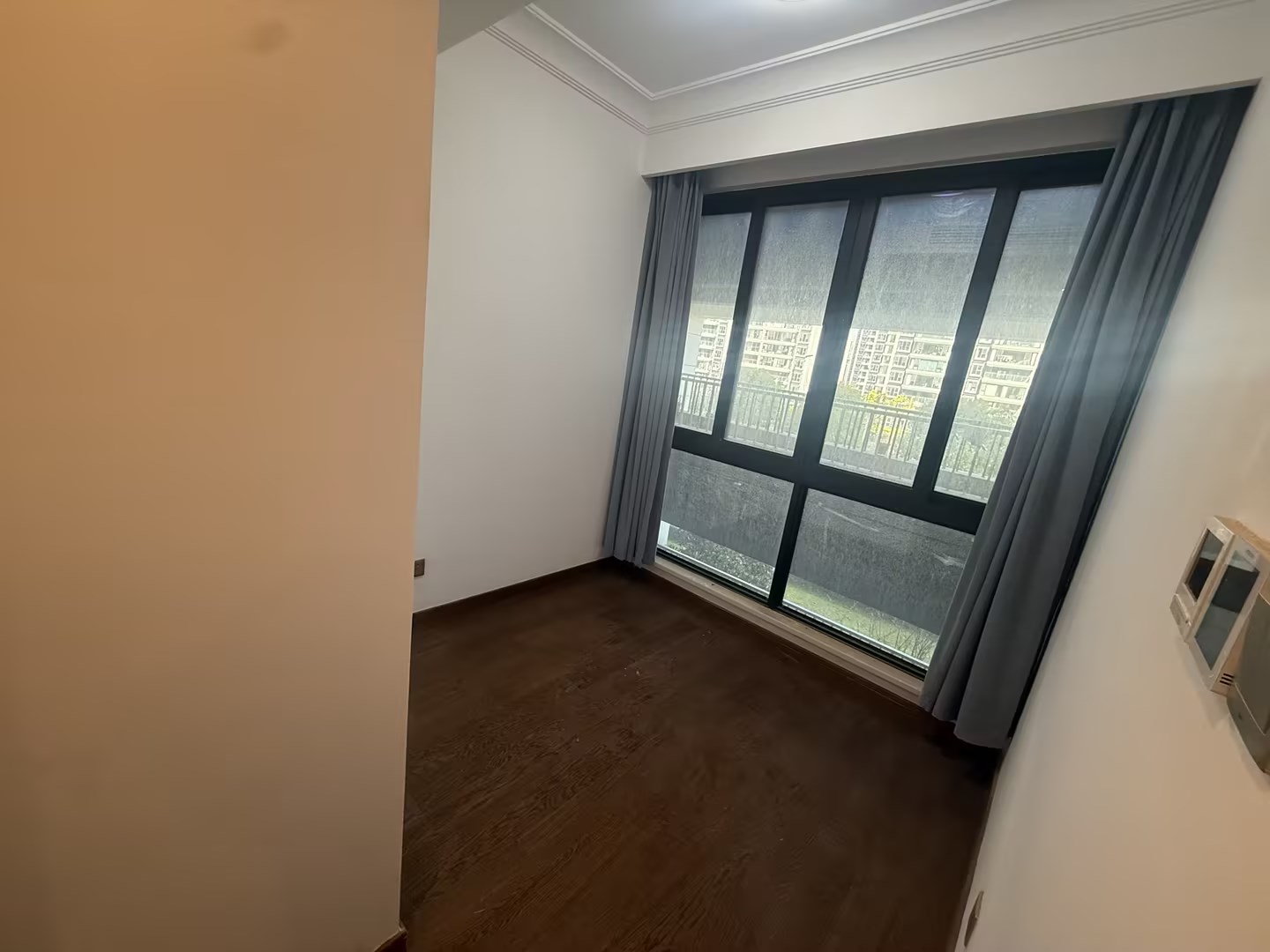 雍华府 3室2厅1卫 99.01m&sup2;