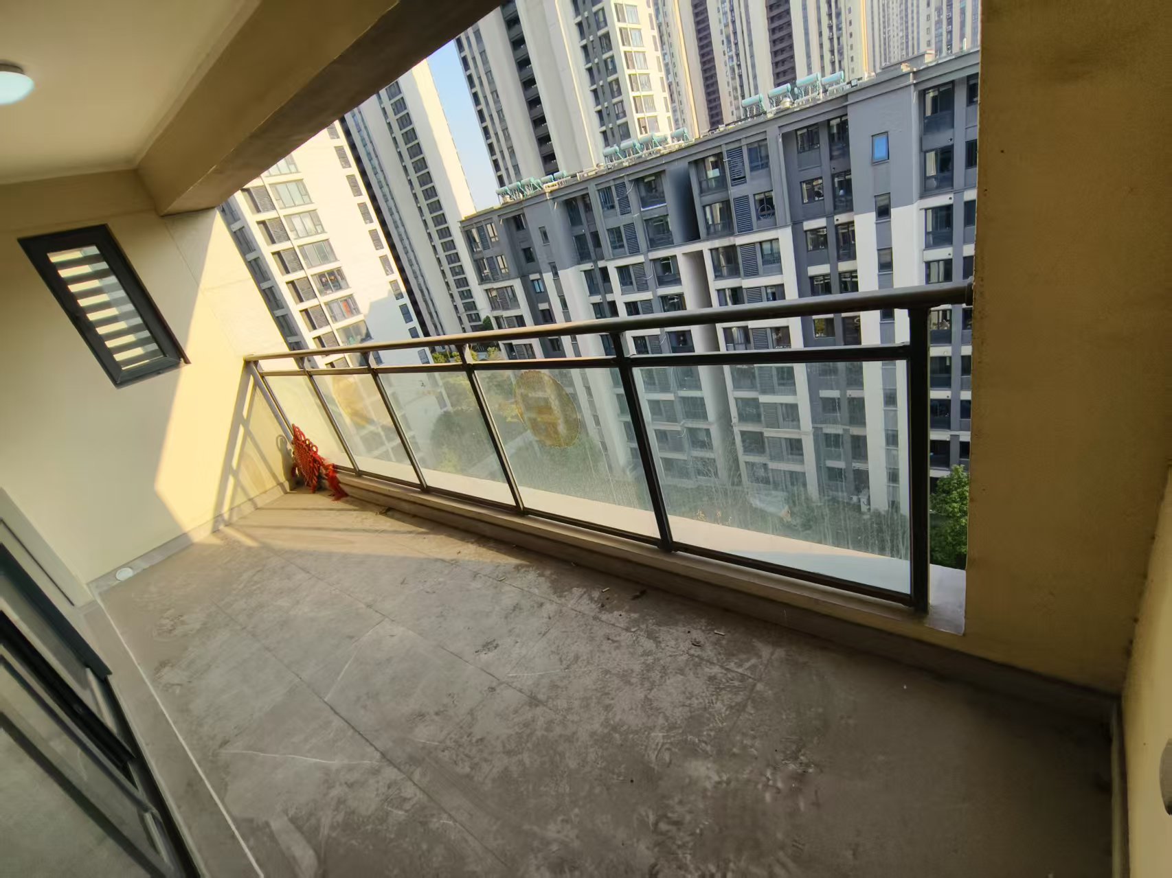 万科翡翠公园 3室2厅2卫 125m²