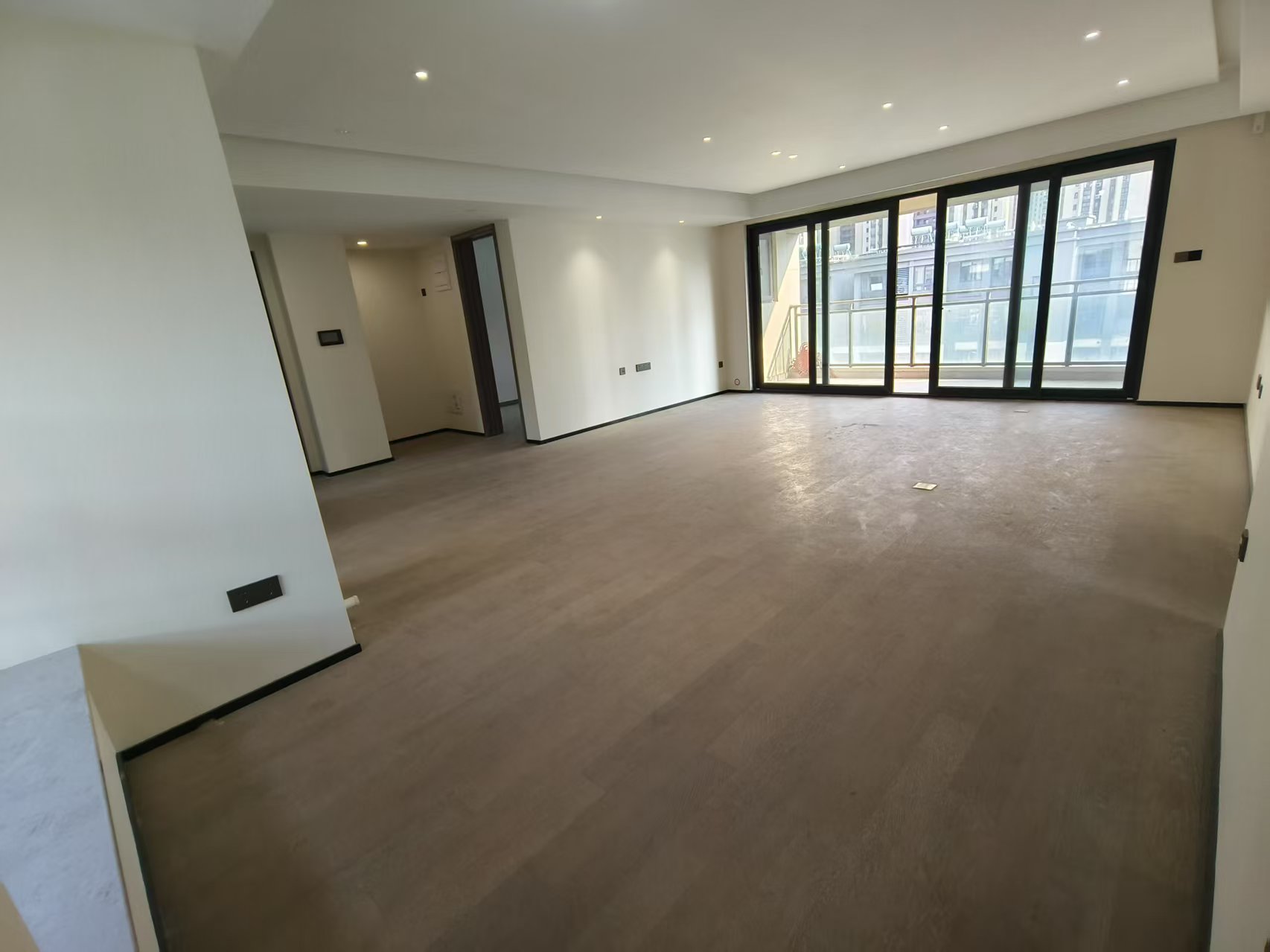 万科翡翠公园 3室2厅2卫 125m&sup2;