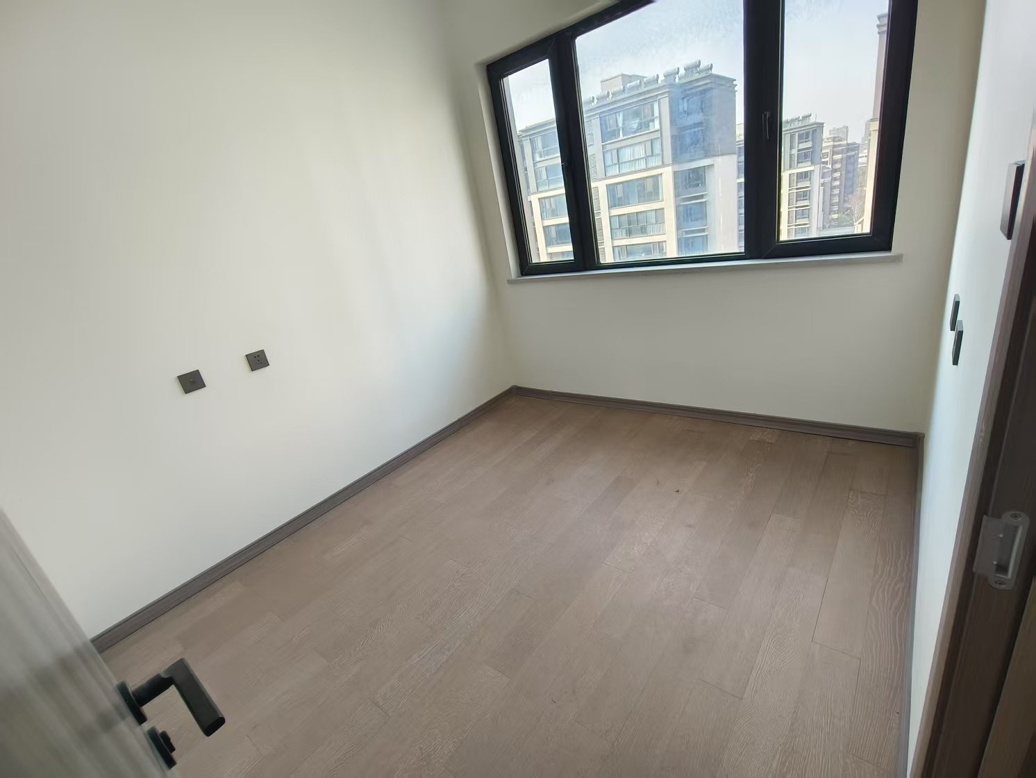 万科翡翠公园 3室2厅2卫 125m&sup2;