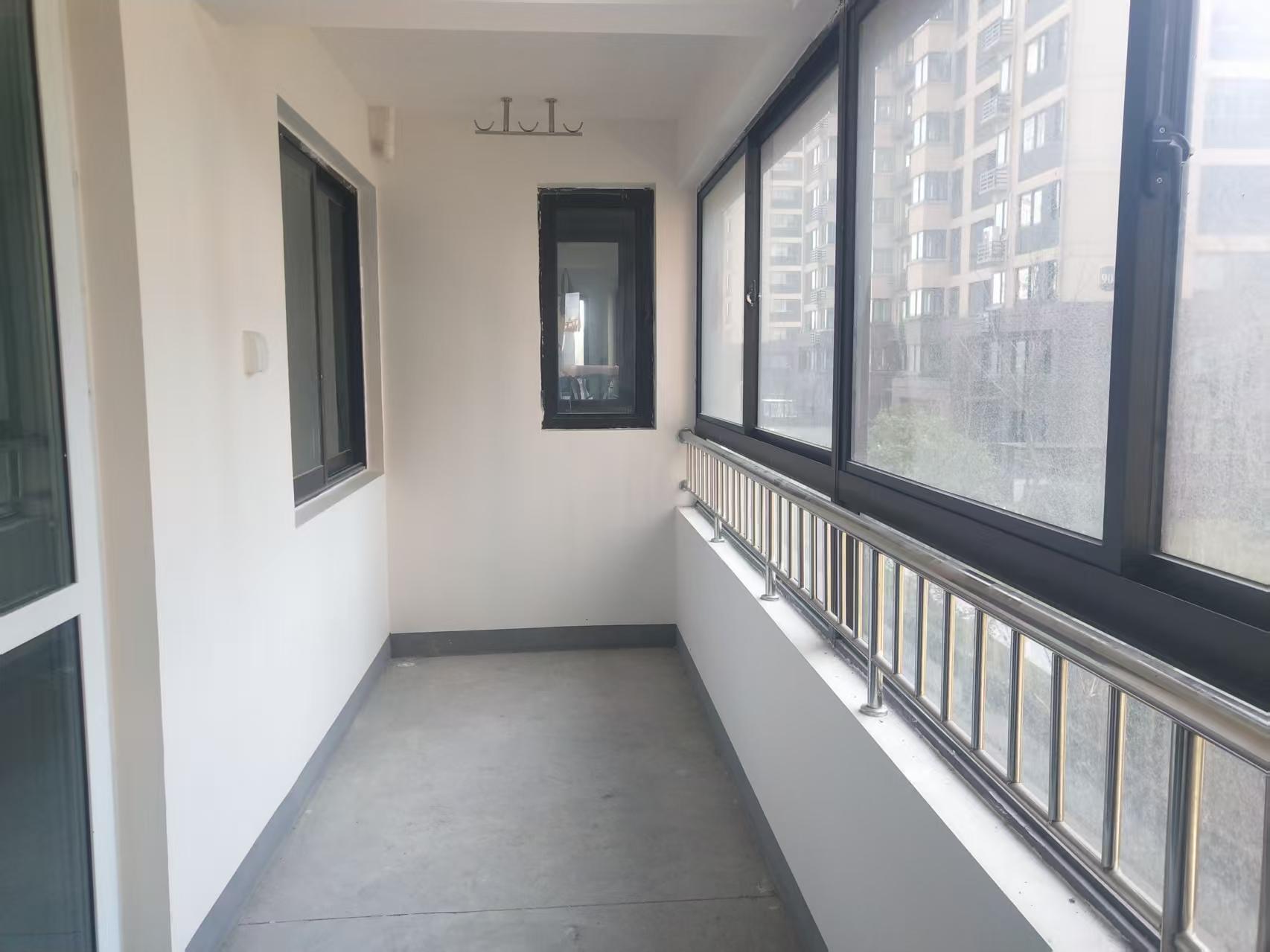 兴石花园 3室2厅2卫 131.77m&sup2;