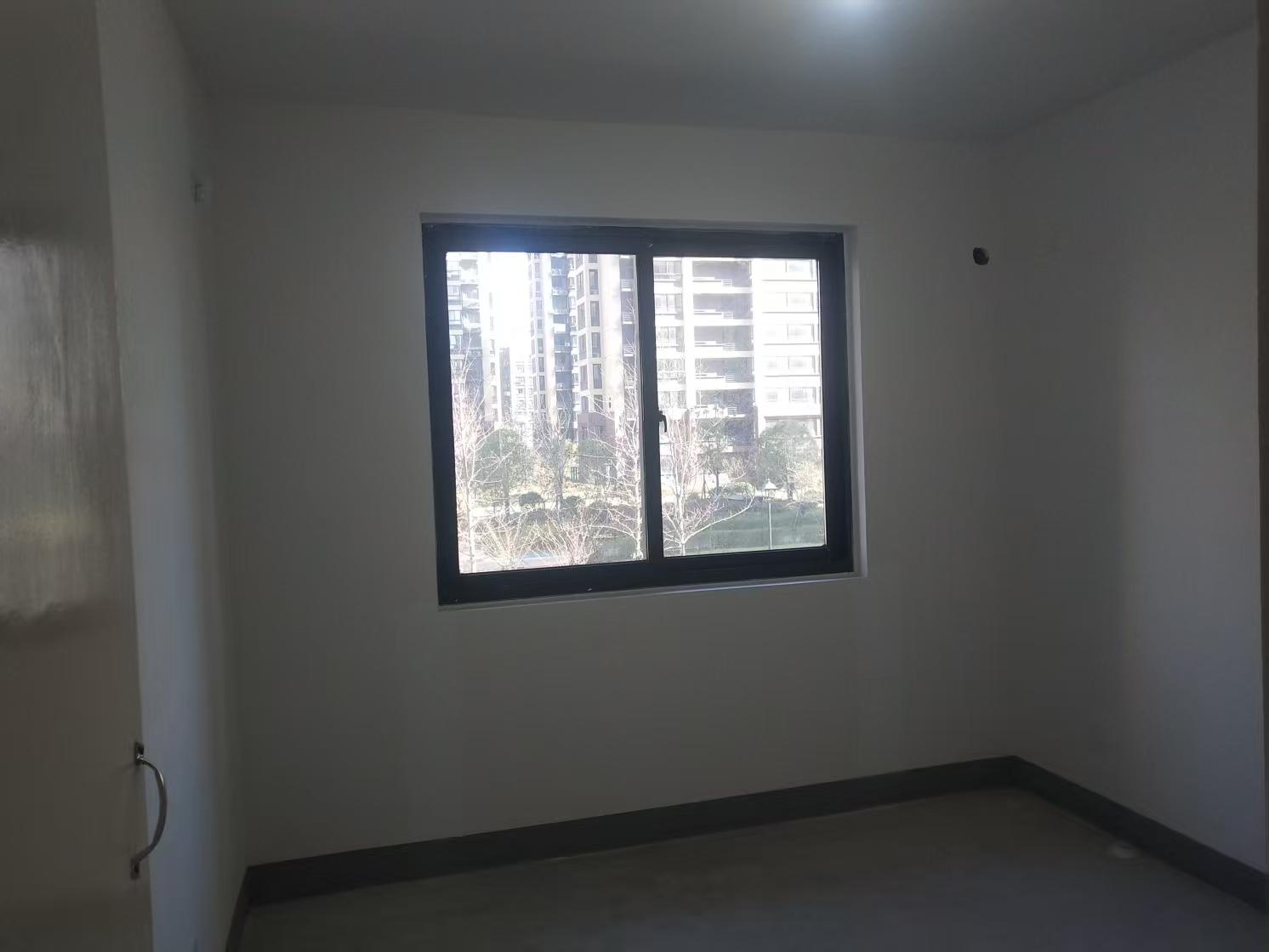 兴石花园 3室2厅2卫 131.77m&sup2;