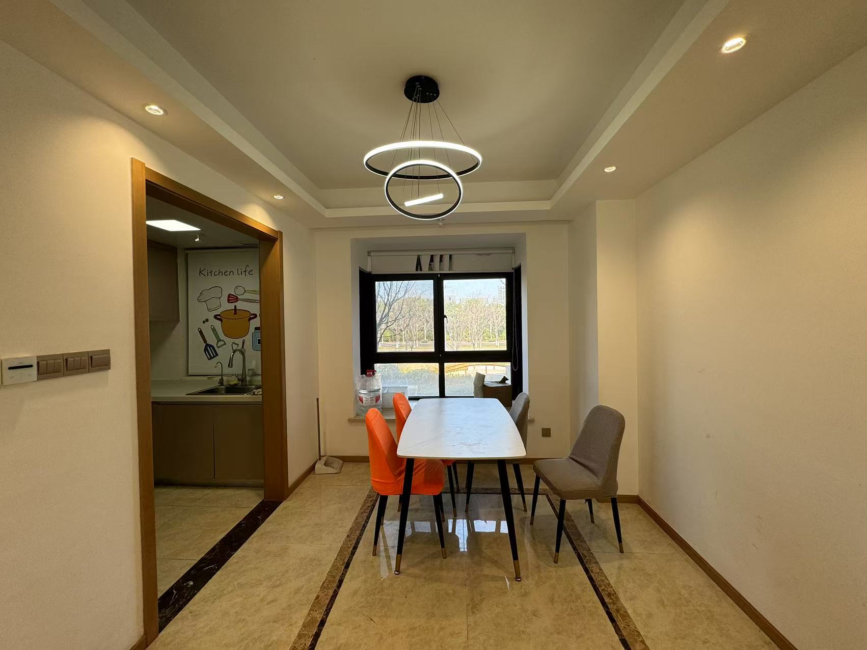 林肯公园 4室2厅2卫 123.83m²
