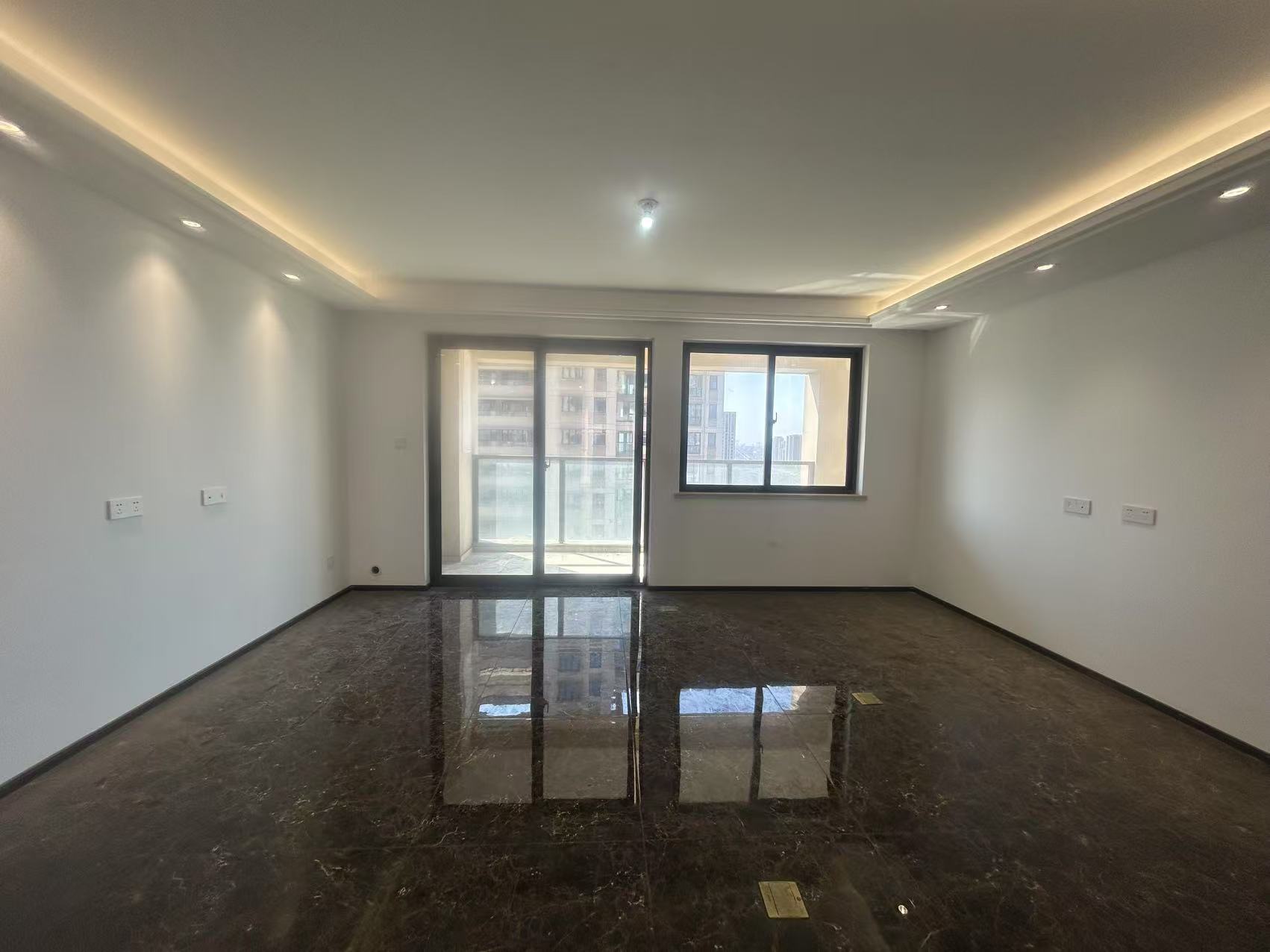 云樾东方 3室2厅2卫 134.41m²