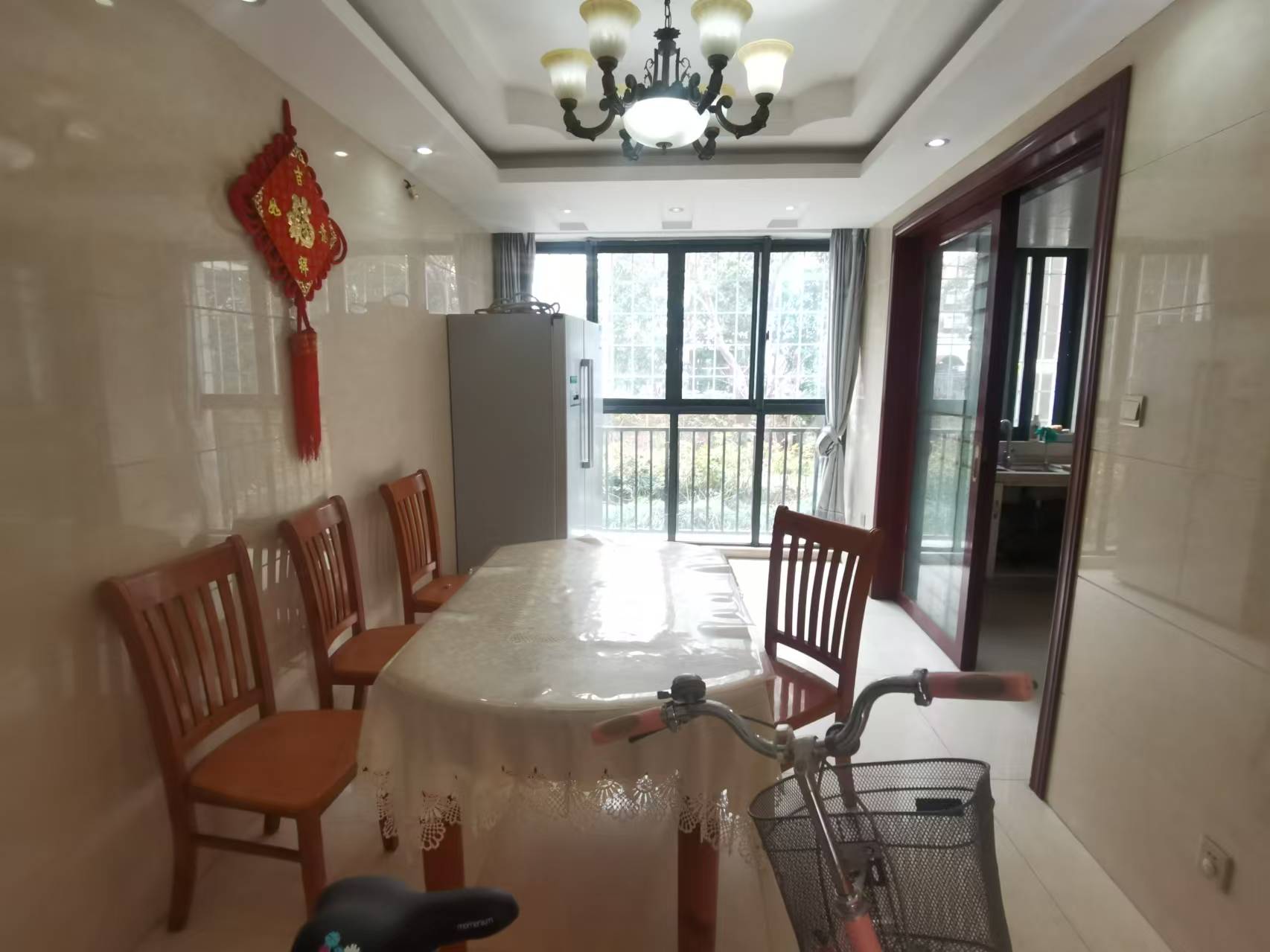 金水湾花园 3室2厅2卫 144m&sup2;