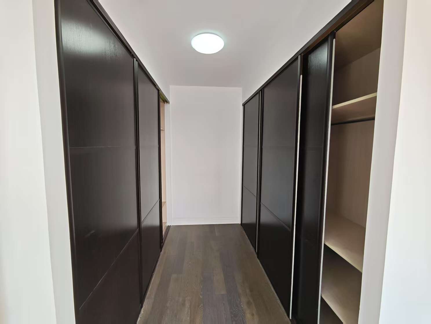 中南世纪城北区 4室2厅2卫 180.98m²