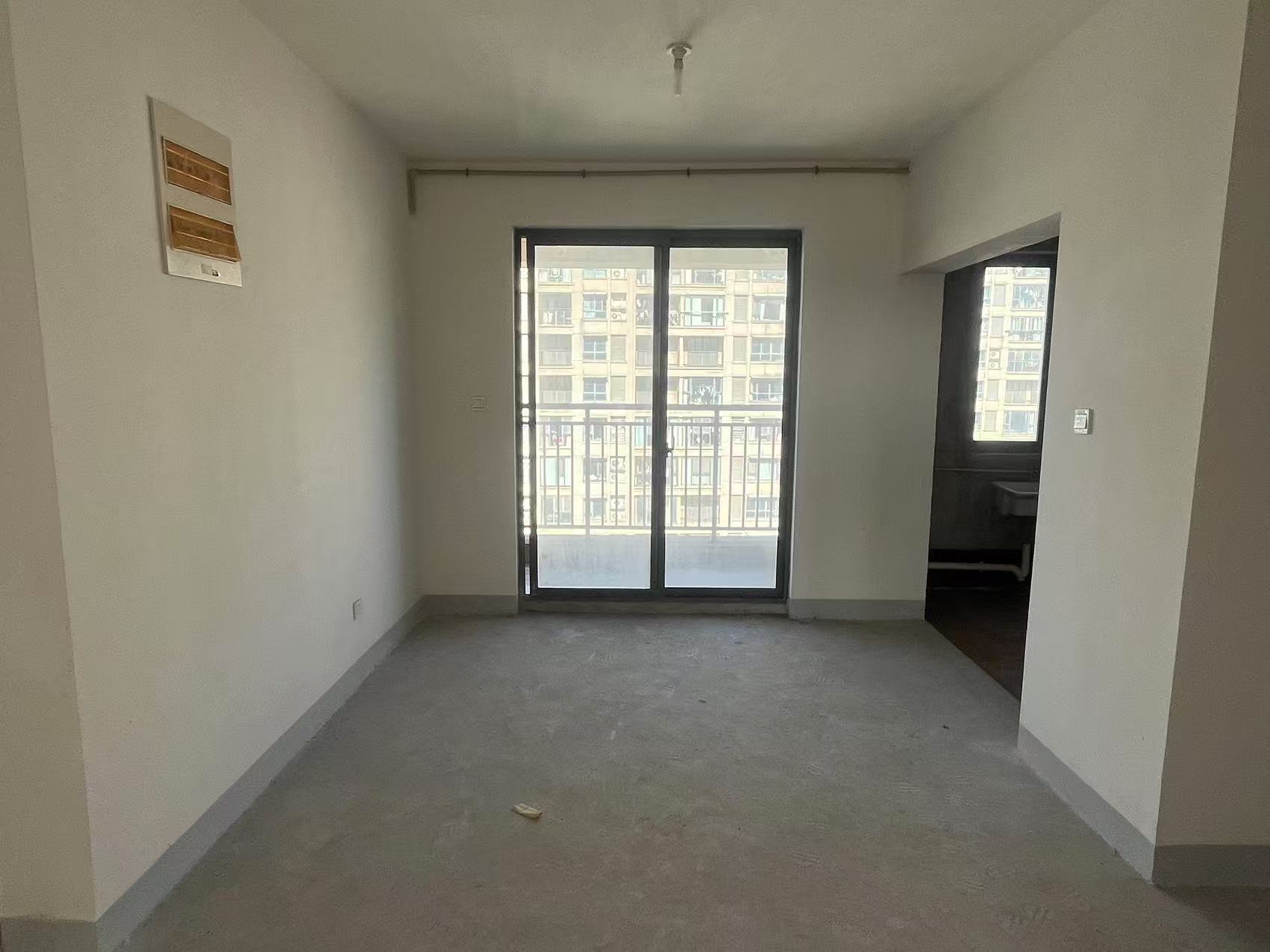 江景国际家园北区 3室1厅2卫 143.23m²