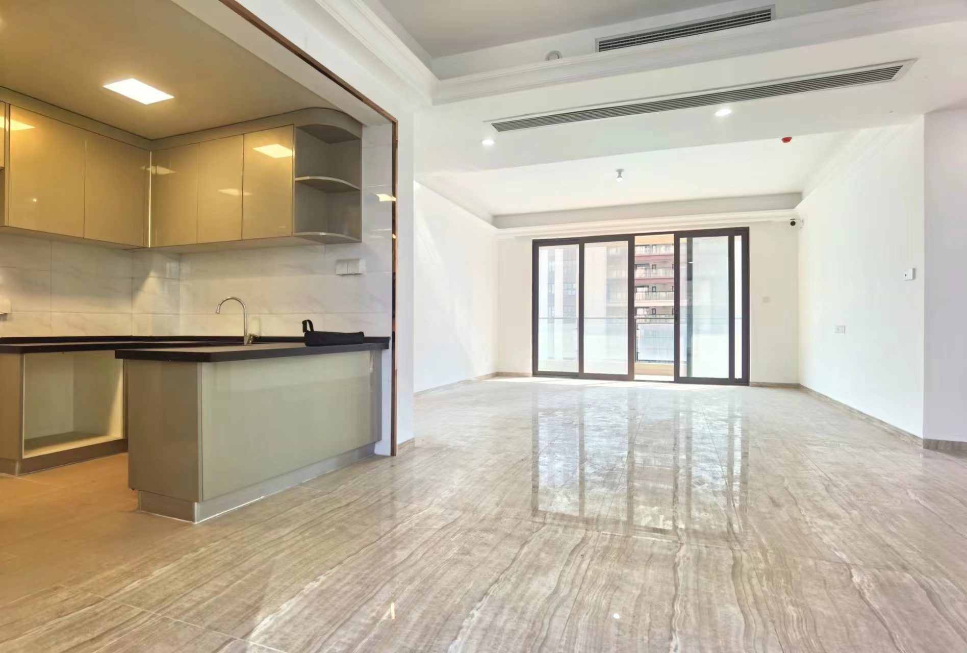 碧桂园时代悦城 4室2厅3卫 192.32m&sup2;