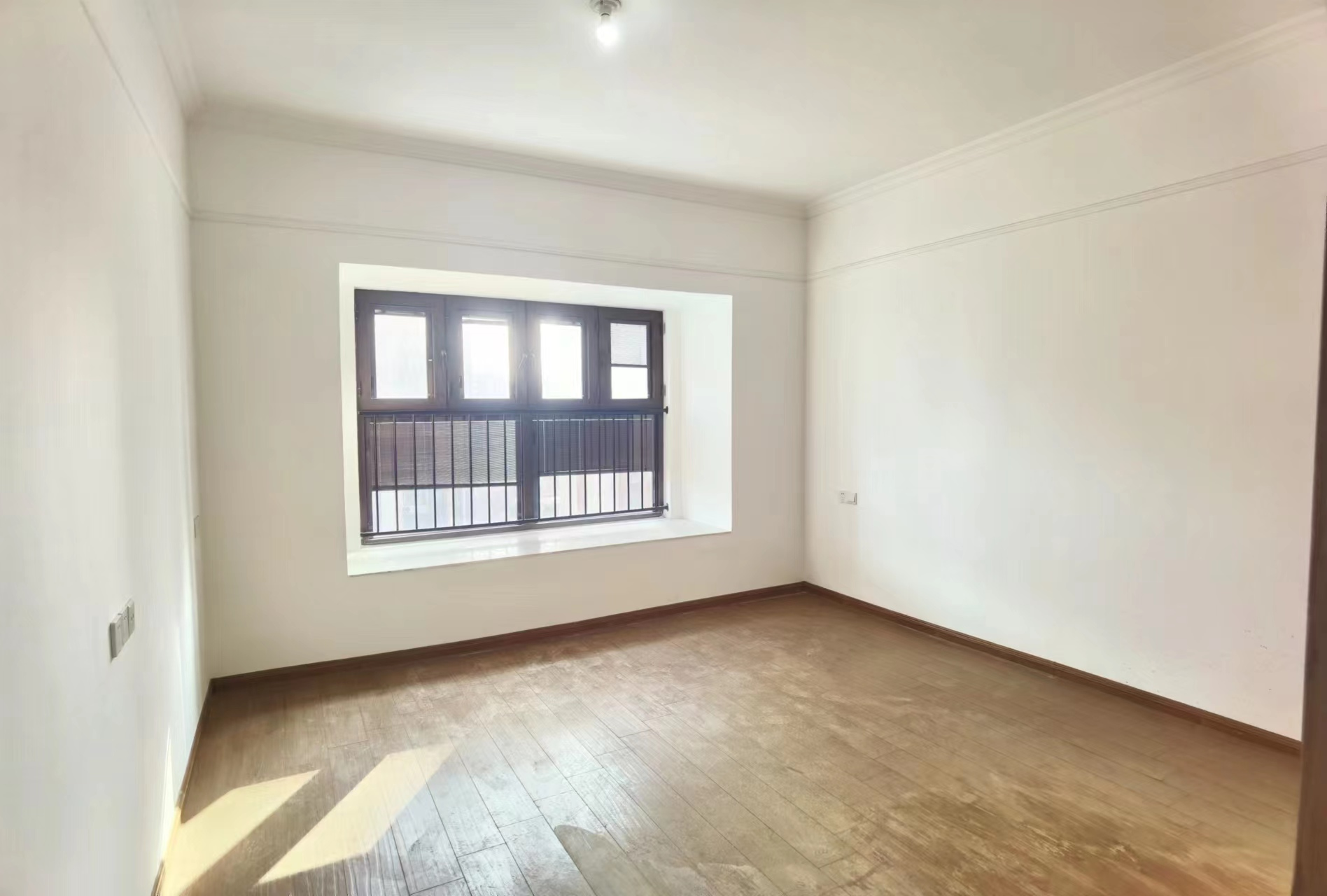 碧桂园时代悦城 4室2厅3卫 192.32m&sup2;