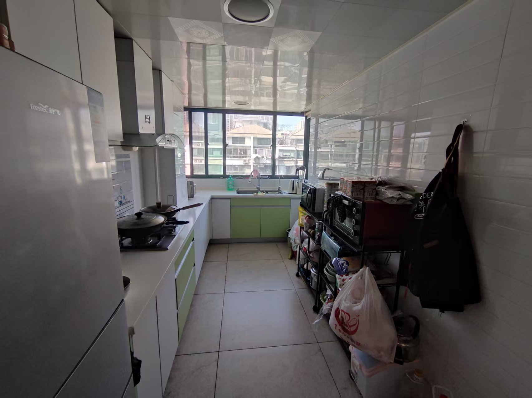 都市华城 3室2厅1卫 141.11m&sup2;