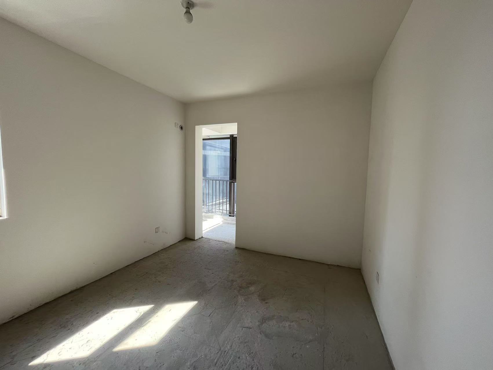 南山湖一号 3室2厅1卫 122.00m²