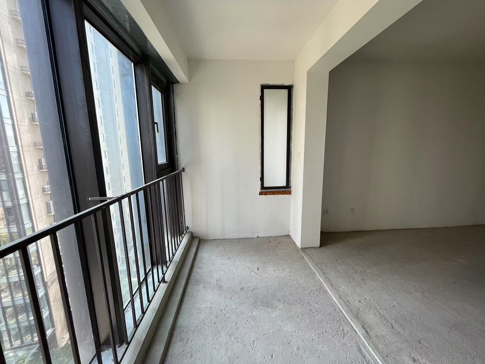 南山湖一号 3室2厅1卫 122.00m²