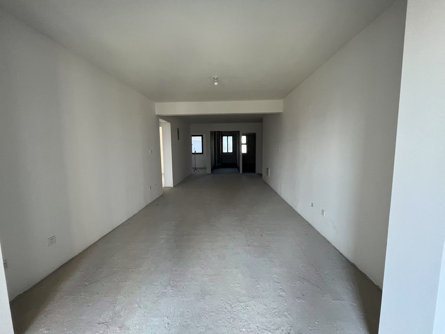 南山湖一号 3室2厅1卫 122.00m²