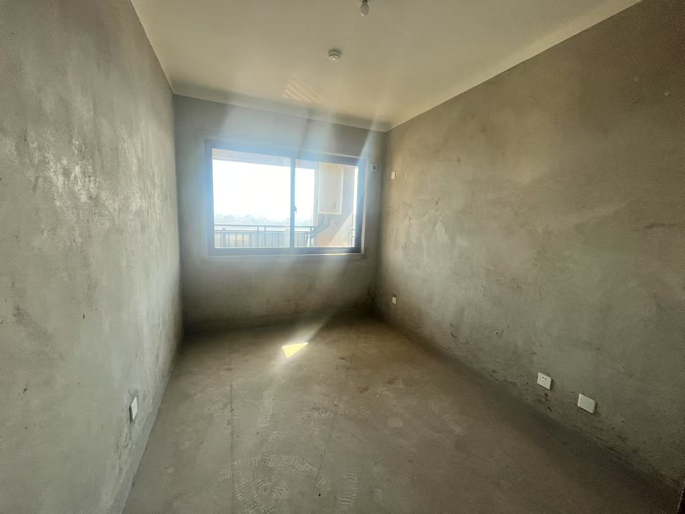 华强城四期 3室2厅1卫 106.32m&sup2;