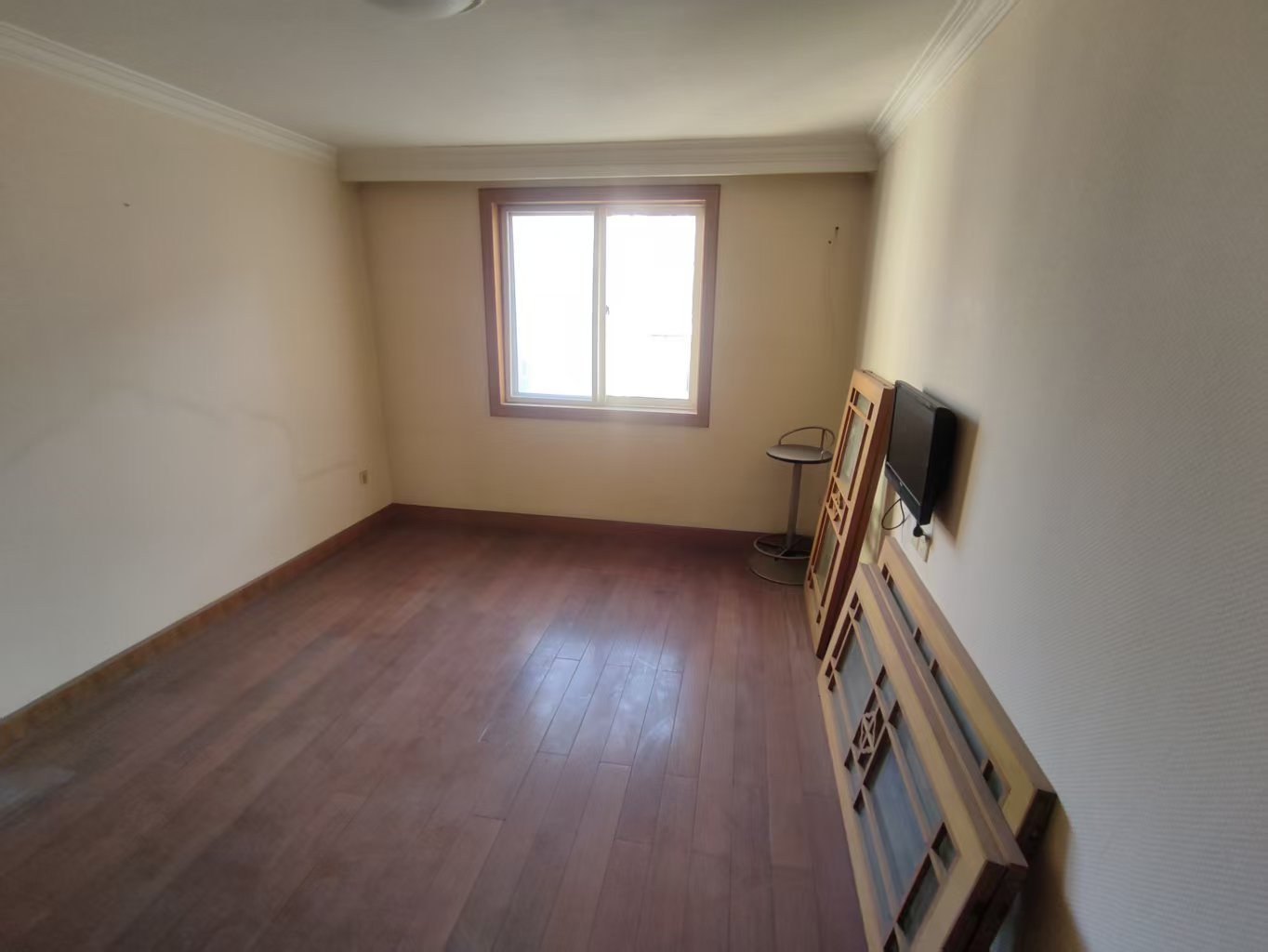 黎明花园 4室2厅2卫 169m²