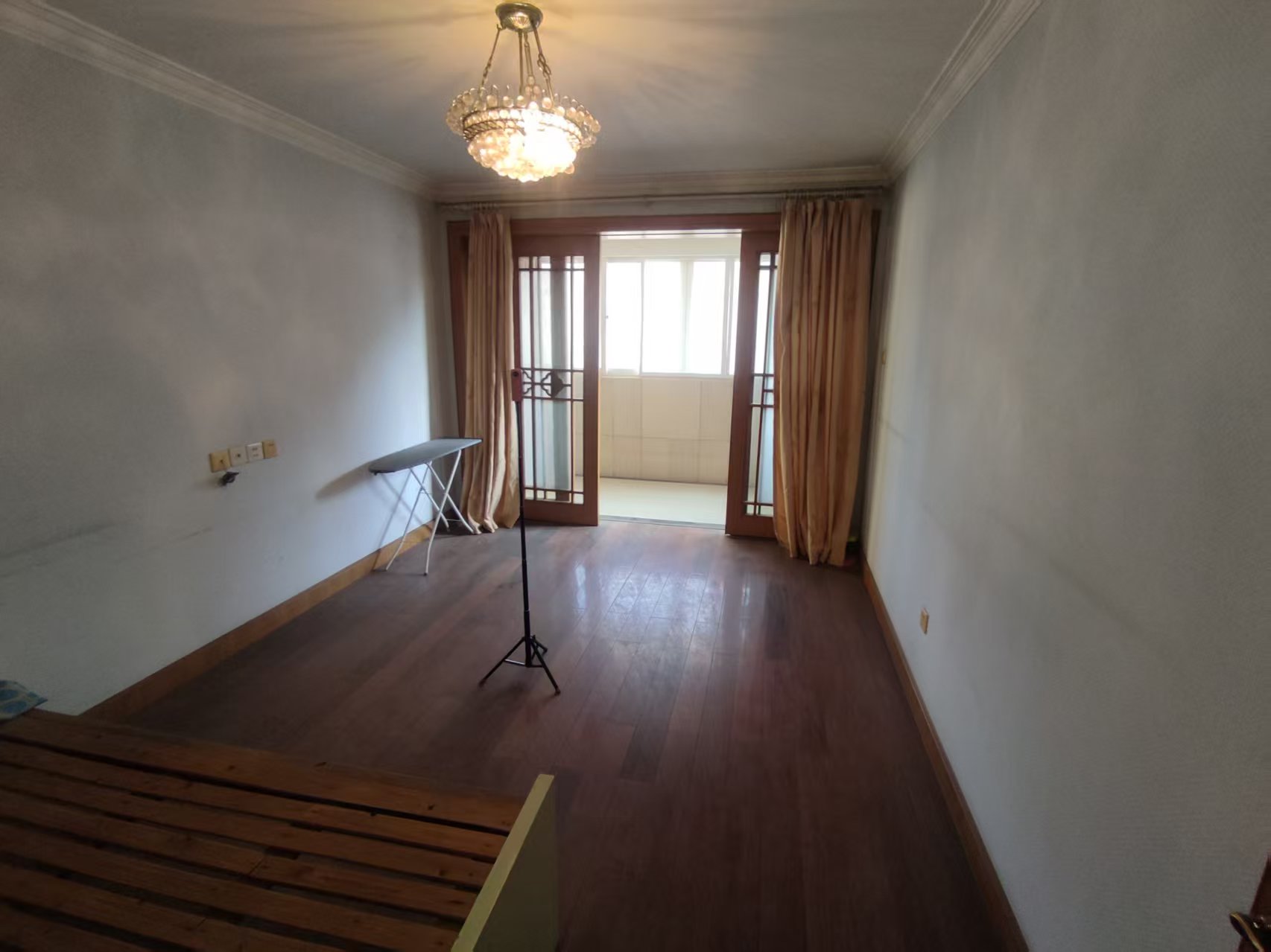 黎明花园 4室2厅2卫 169m²